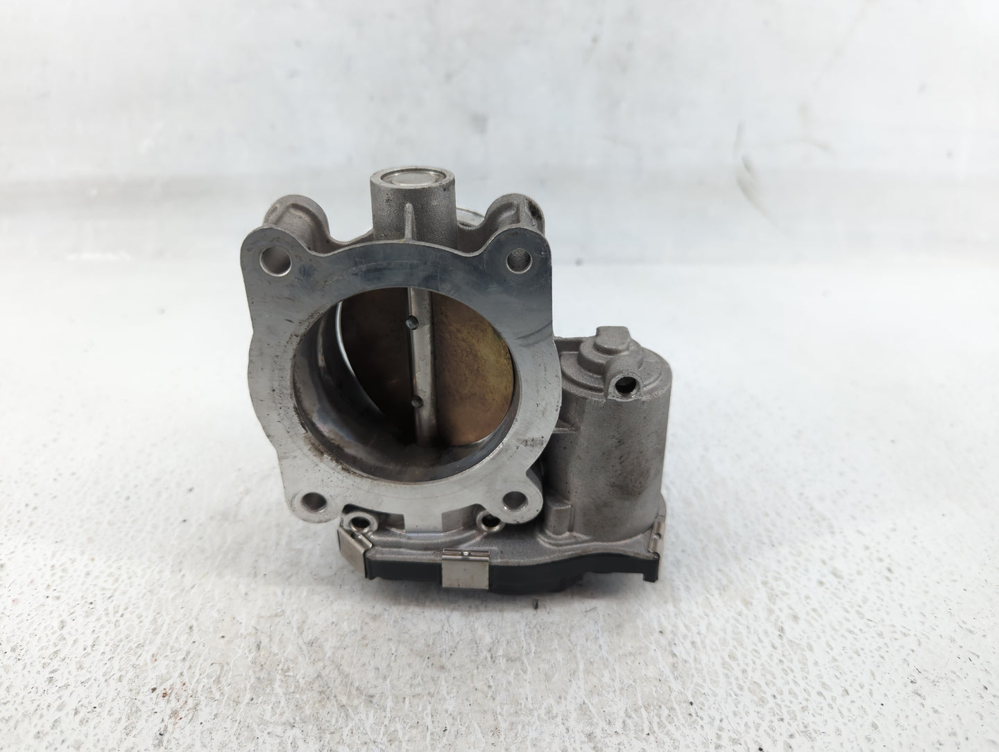2016-2019 Chevrolet Impala Throttle Body P/N:12670839AA Fits Fits 2016 2017 2018 2019 2020 2021 2022 OEM Used Auto Parts - O