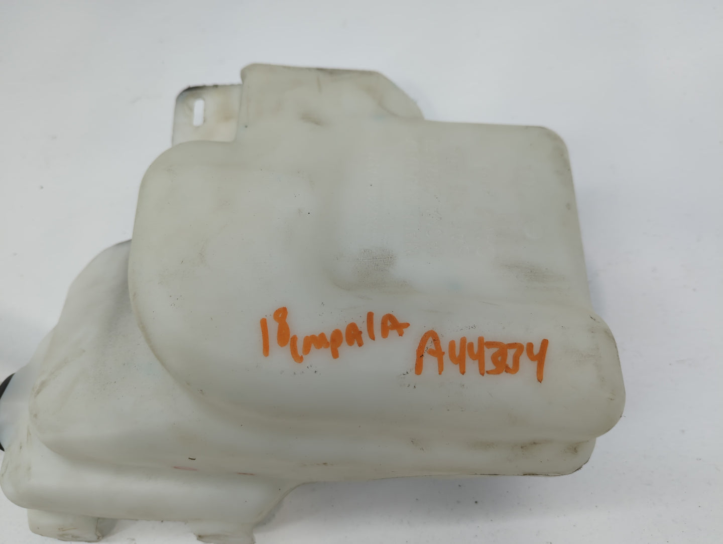 2014-2020 Chevrolet Impala Windshield Washer Fluid Reservoir Bottle Oem - Oemusedautoparts1.com