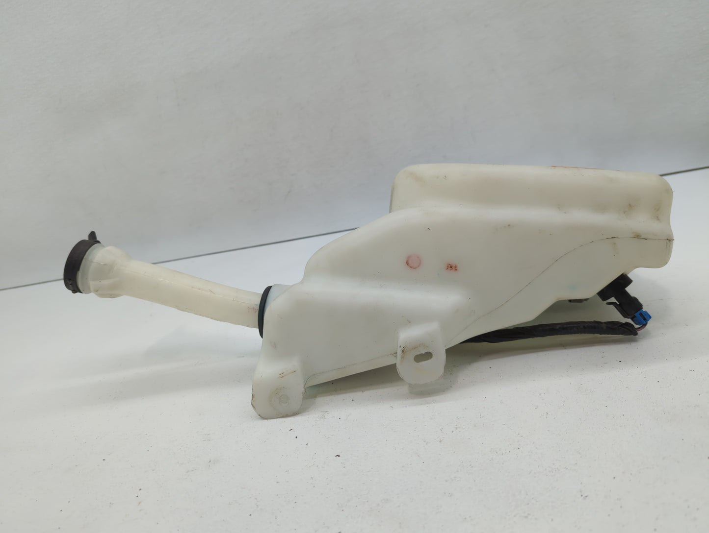 2014-2020 Chevrolet Impala Windshield Washer Fluid Reservoir Bottle Oem - Oemusedautoparts1.com