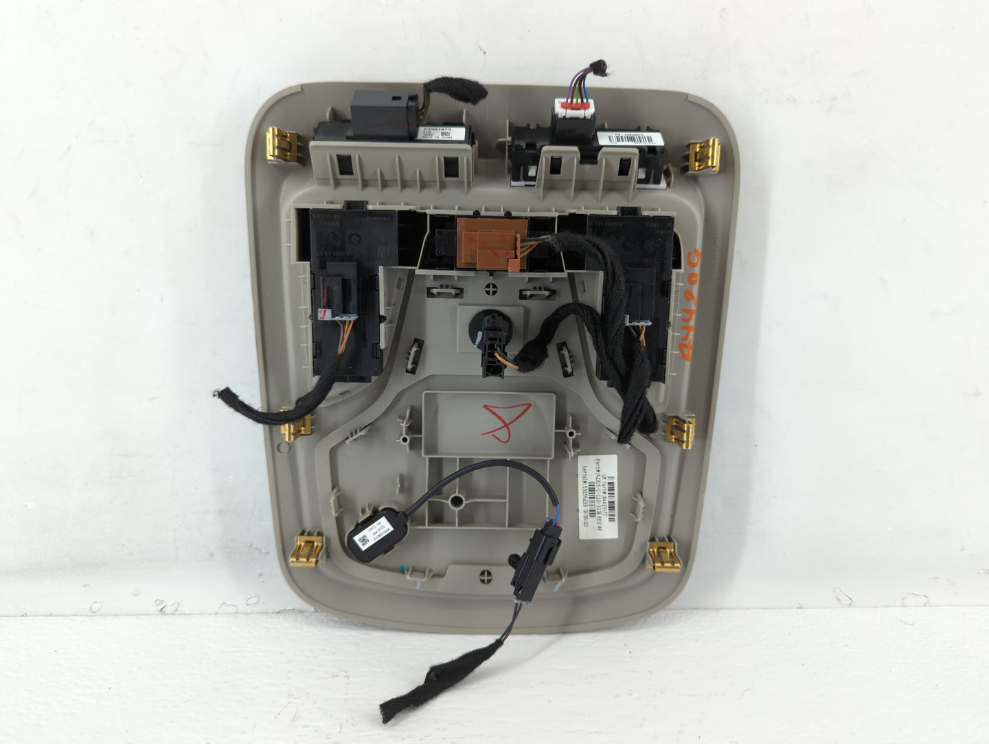2019 Chevrolet Impala Overhead Roof Console - Oemusedautoparts1.com