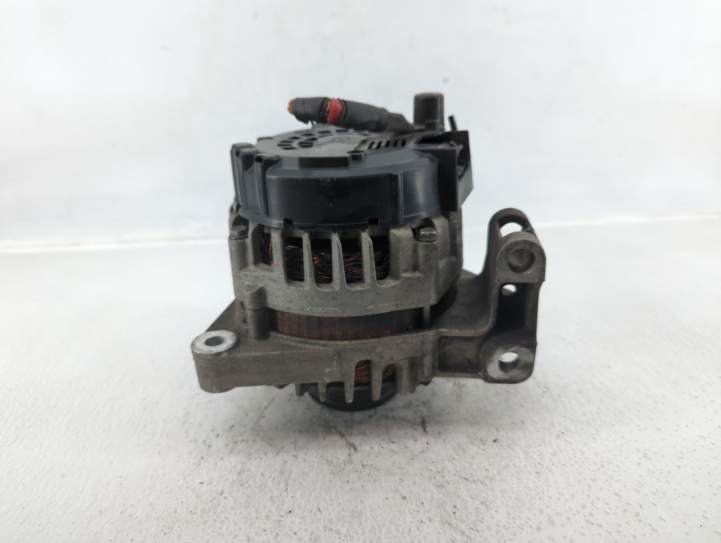 2017-2020 Chevrolet Impala Alternator Replacement Generator Charging Assembly Engine OEM P/N:13520825 Fits OEM Used Auto Par