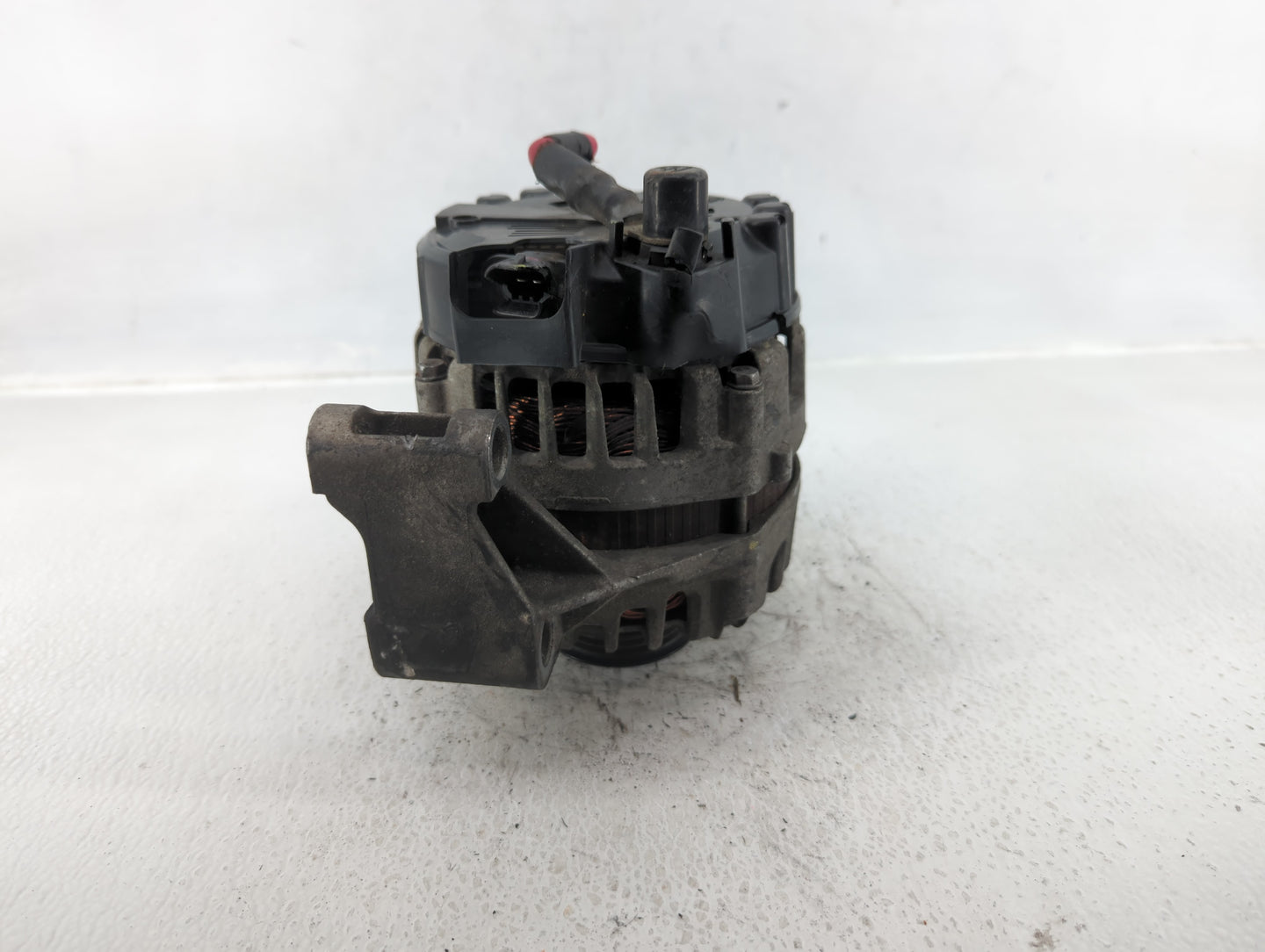 2017-2020 Chevrolet Impala Alternator Replacement Generator Charging Assembly Engine OEM P/N:13520825 Fits OEM Used Auto Par