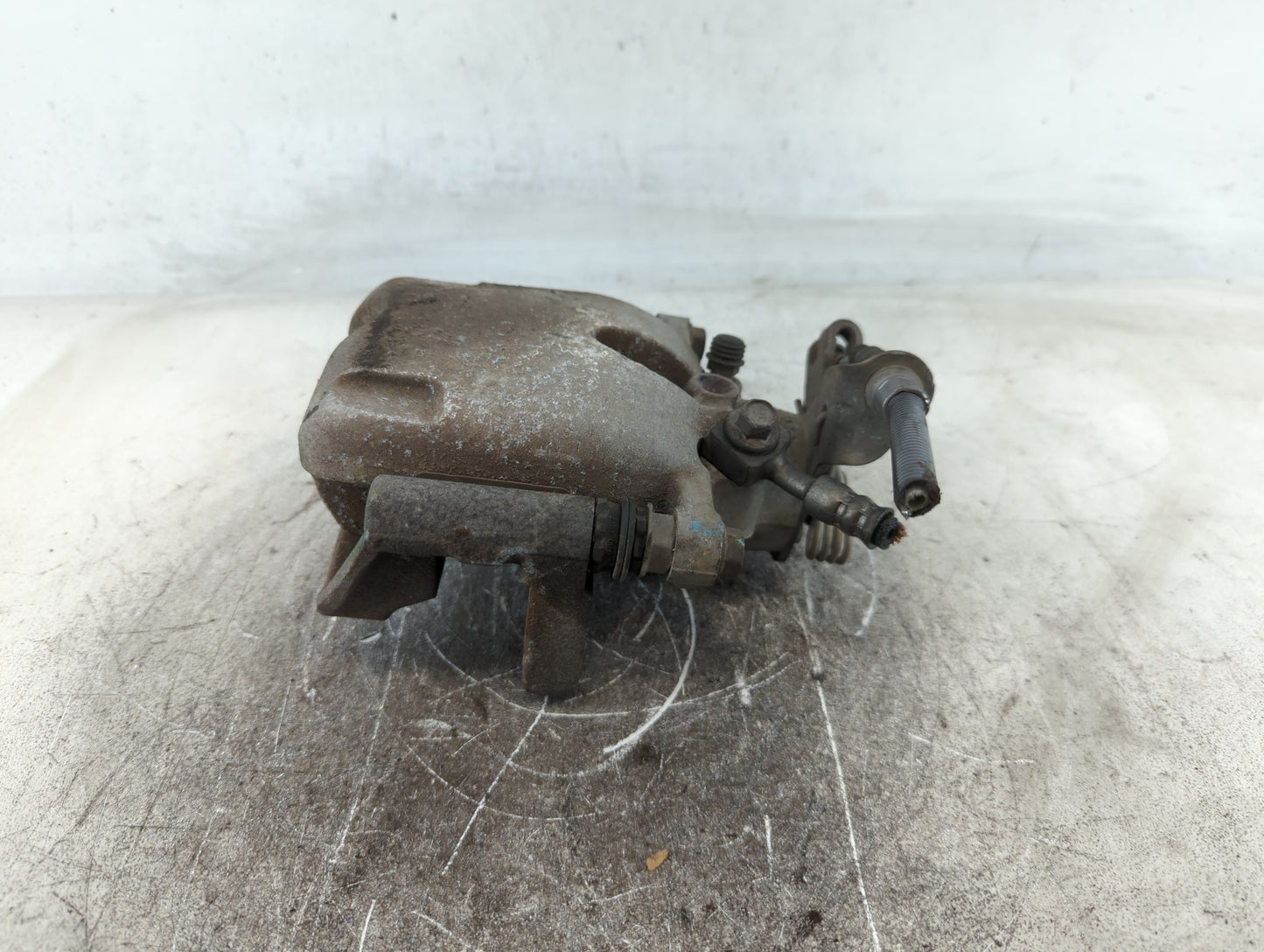 2014-2020 Chevrolet Impala Front Driver Left Brake Caliper - Oemusedautoparts1.com