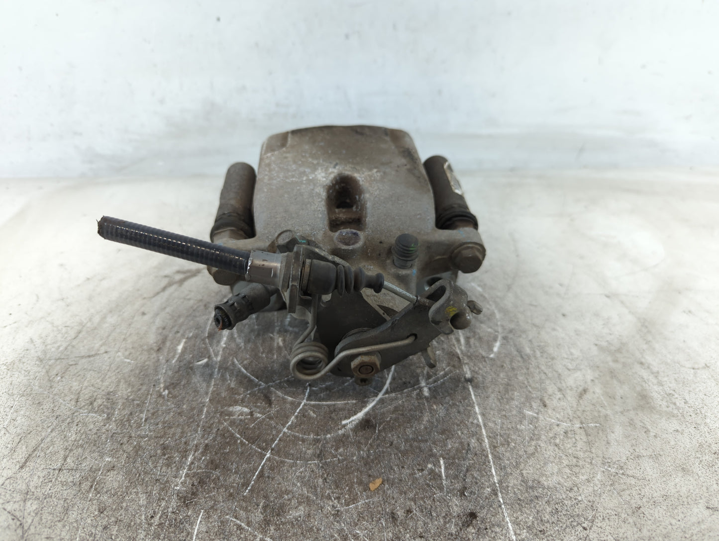 2014-2020 Chevrolet Impala Front Driver Left Brake Caliper - Oemusedautoparts1.com