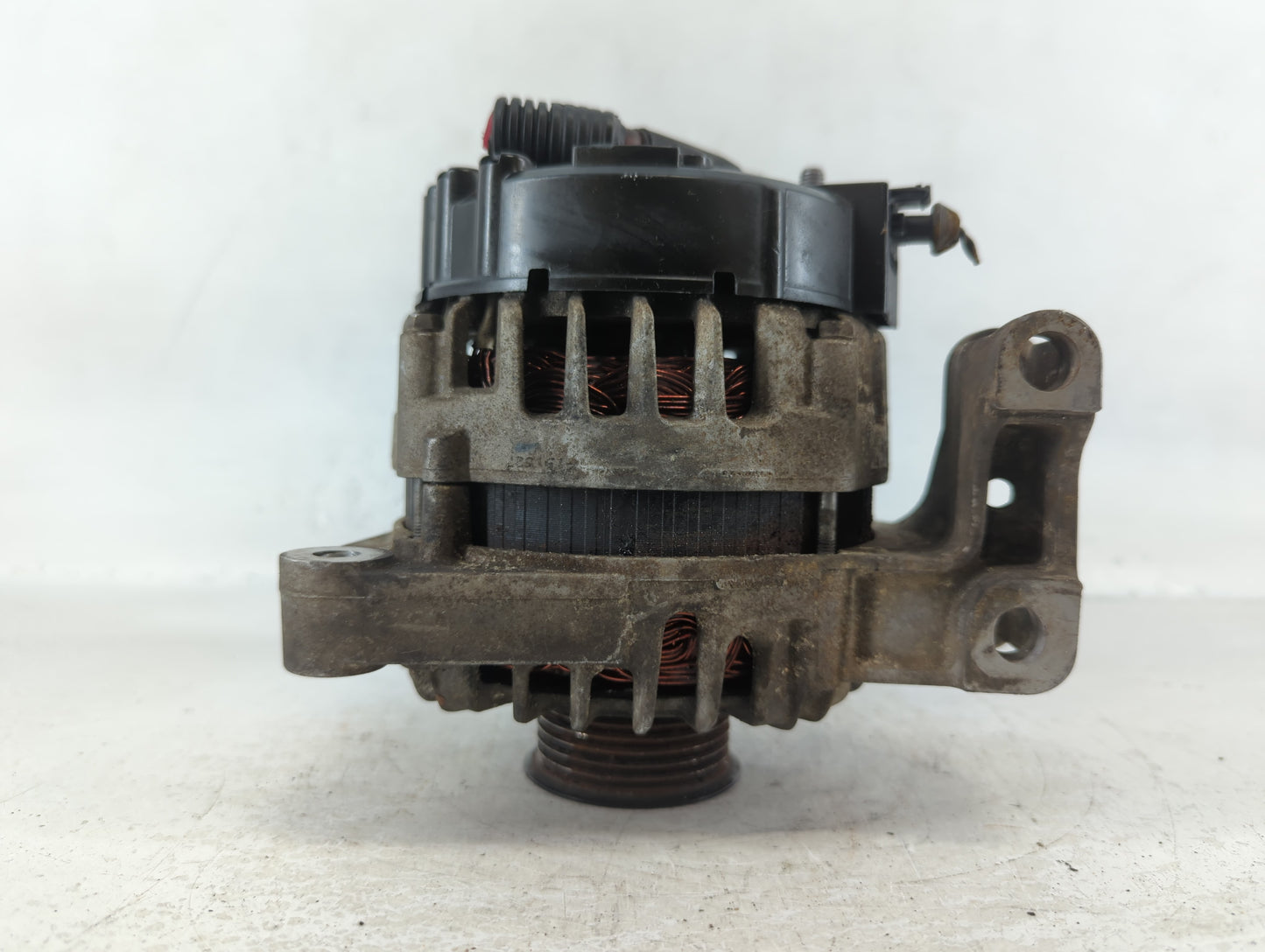 2017-2020 Chevrolet Impala Alternator Replacement Generator Charging Assembly Engine OEM P/N:FGN15S198 588113949 Fits OEM Us