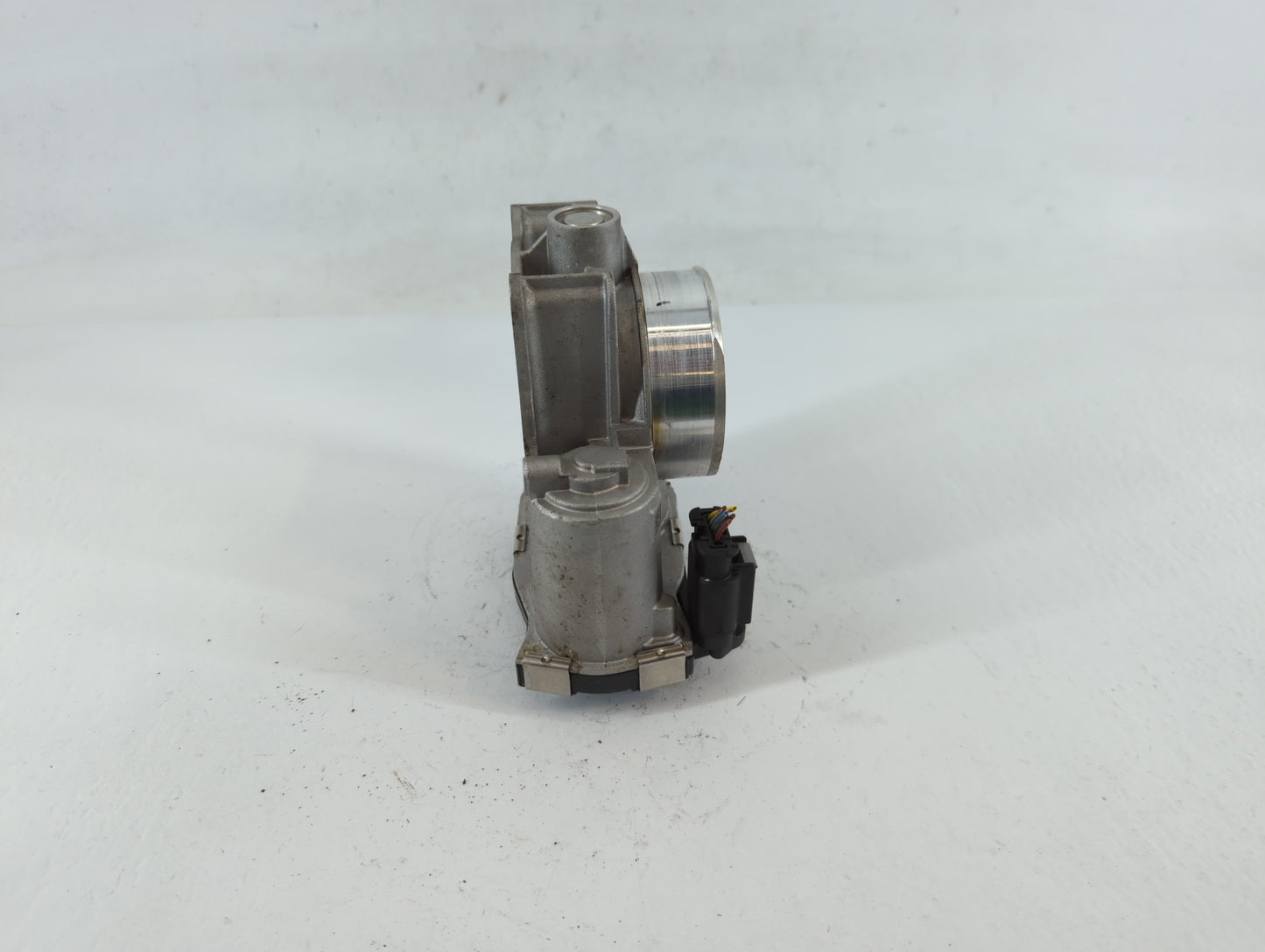2012-2020 Chevrolet Impala Throttle Body P/N:12670839AA Fits Fits 2012 2013 2014 2015 2016 2017 2018 2019 2020 2021 2022 OEM