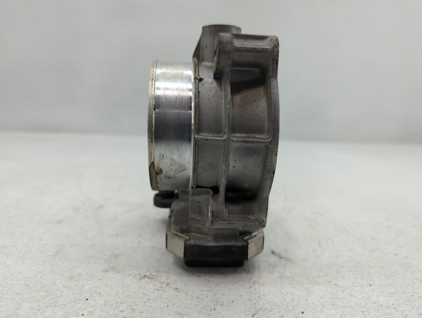 2012-2020 Chevrolet Impala Throttle Body P/N:12670981AA Fits Fits 2012 2013 2014 2015 2016 2017 2018 2019 2020 2021 2022 OEM