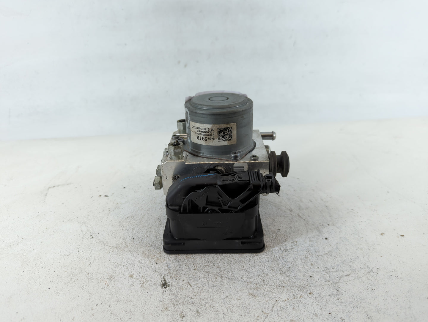 2017-2020 Chevrolet Impala ABS Pump Control Module Replacement P/N:84605919 Fits Fits 2017 2018 2019 2020 OEM Used Auto Part