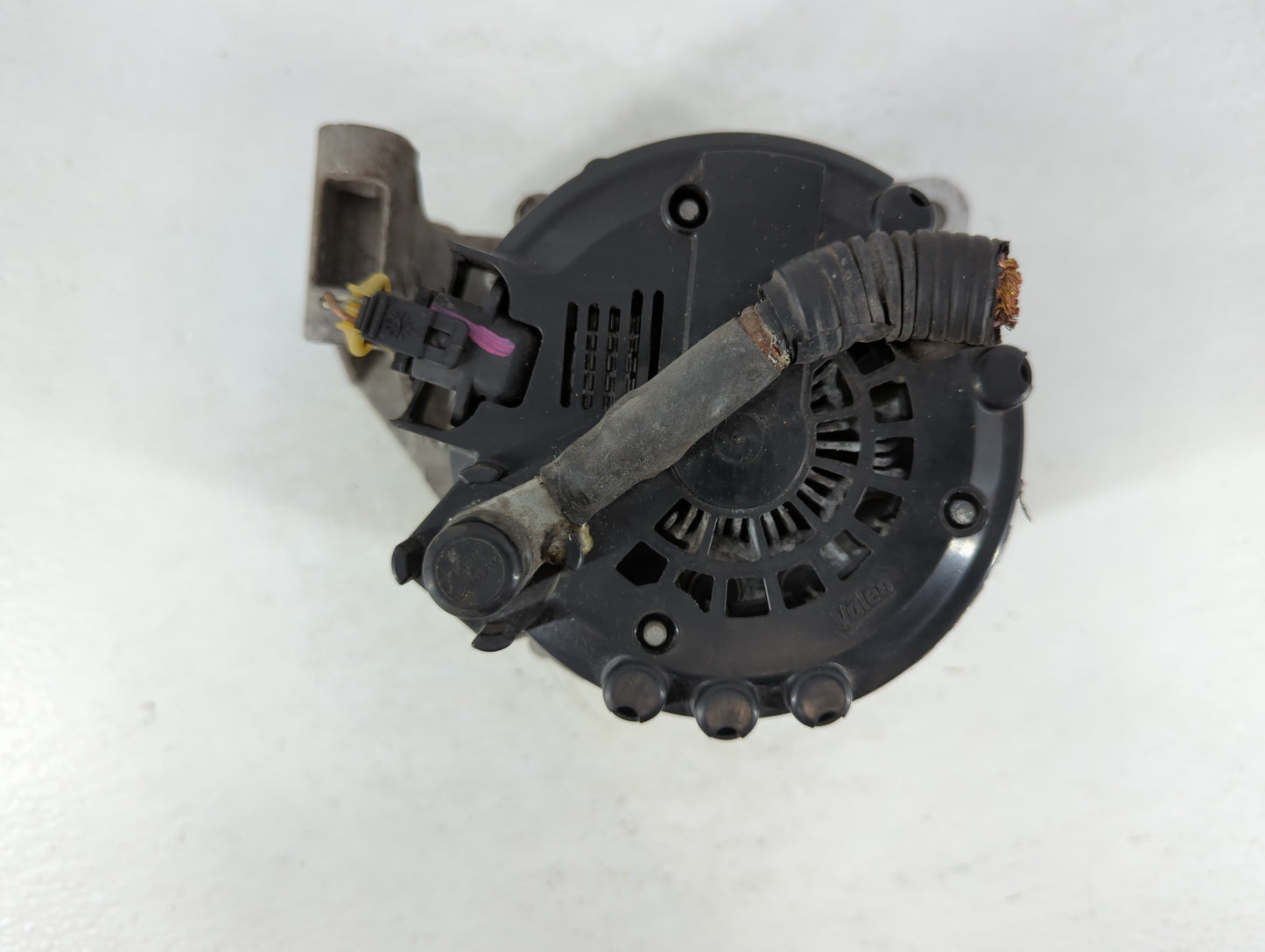 2017-2020 Chevrolet Impala Alternator Replacement Generator Charging Assembly Engine OEM P/N:13520825 Fits OEM Used Auto Par