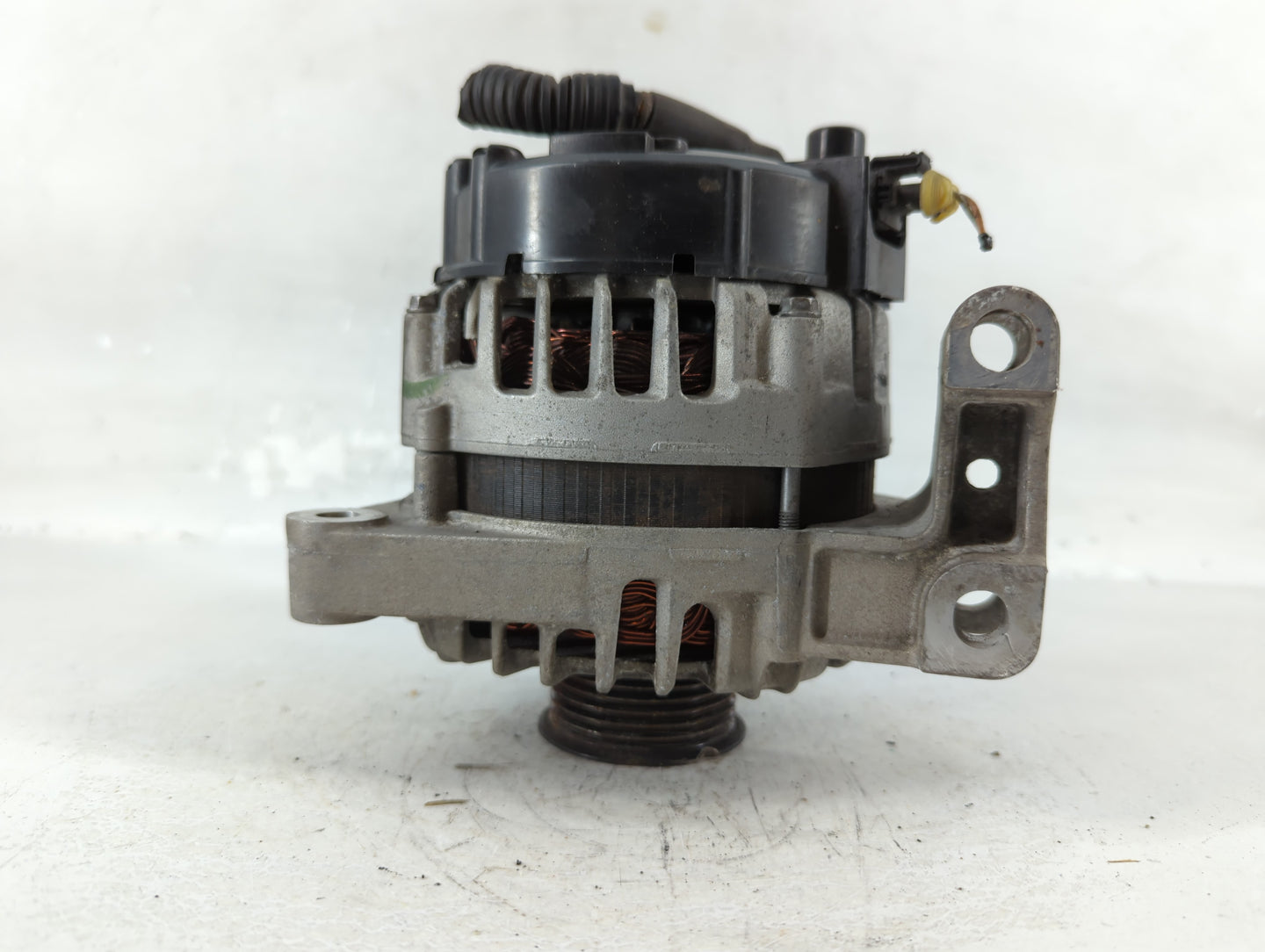 2017-2020 Chevrolet Impala Alternator Replacement Generator Charging Assembly Engine OEM P/N:13520825 Fits OEM Used Auto Par