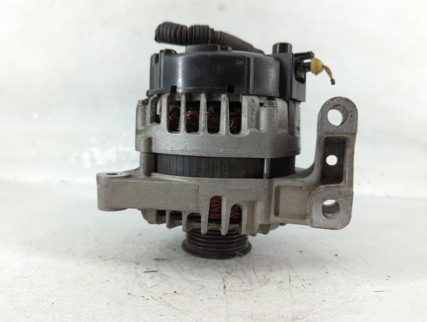 2017-2020 Chevrolet Impala Alternator Replacement Generator Charging Assembly Engine OEM P/N:13520825 Fits OEM Used Auto Par