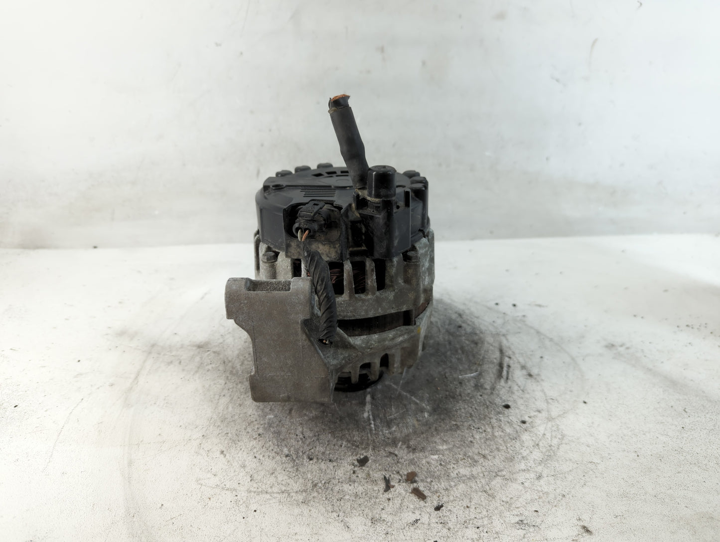 2017-2020 Chevrolet Impala Alternator Replacement Generator Charging Assembly Engine OEM P/N:588113949 13520825 Fits OEM Use