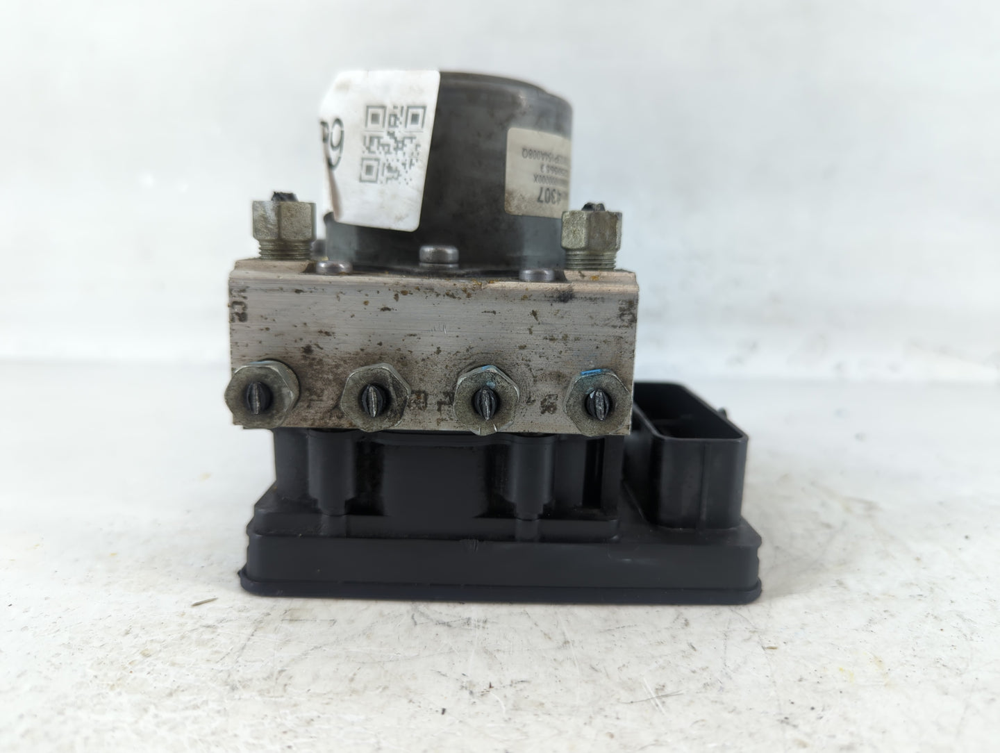 2017-2020 Chevrolet Impala ABS Pump Control Module Replacement P/N:84314307 Fits Fits 2017 2018 2019 2020 OEM Used Auto Part