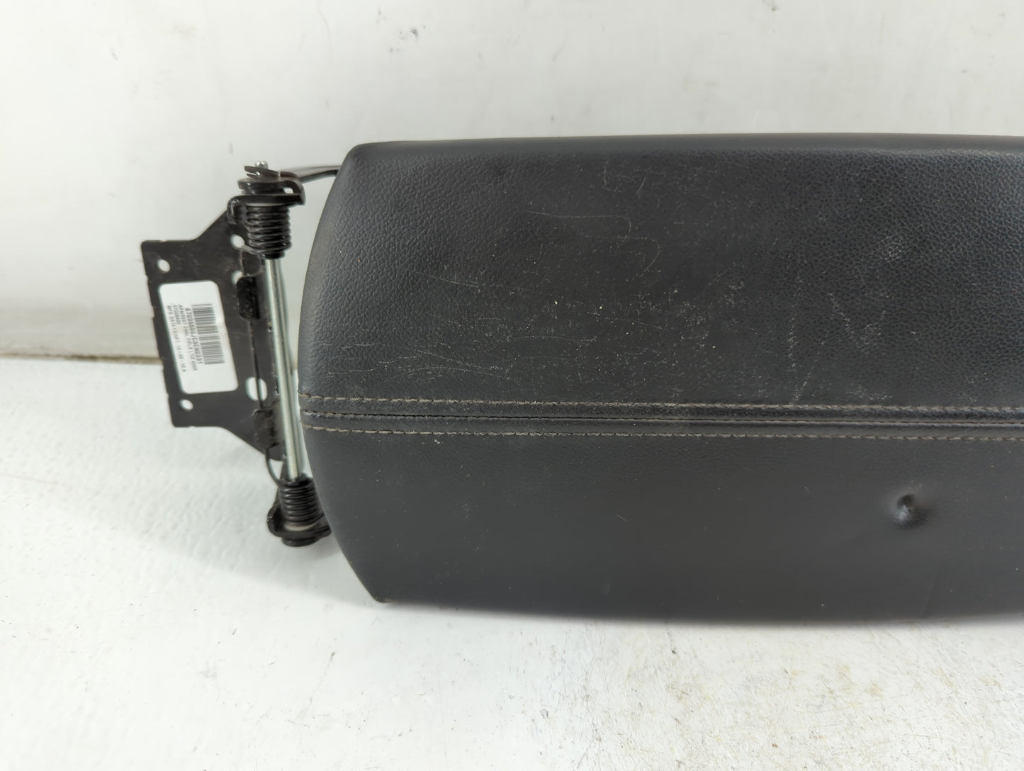 2019-2021 Chevrolet Malibu Center Console Armrest Cover Lid P/N:1251040 Fits Fits 2019 2020 2021 OEM Used Auto Parts - Oemus