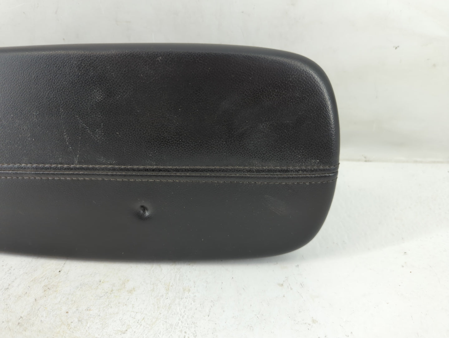 2019-2021 Chevrolet Malibu Center Console Armrest Cover Lid P/N:1251040 Fits Fits 2019 2020 2021 OEM Used Auto Parts - Oemus