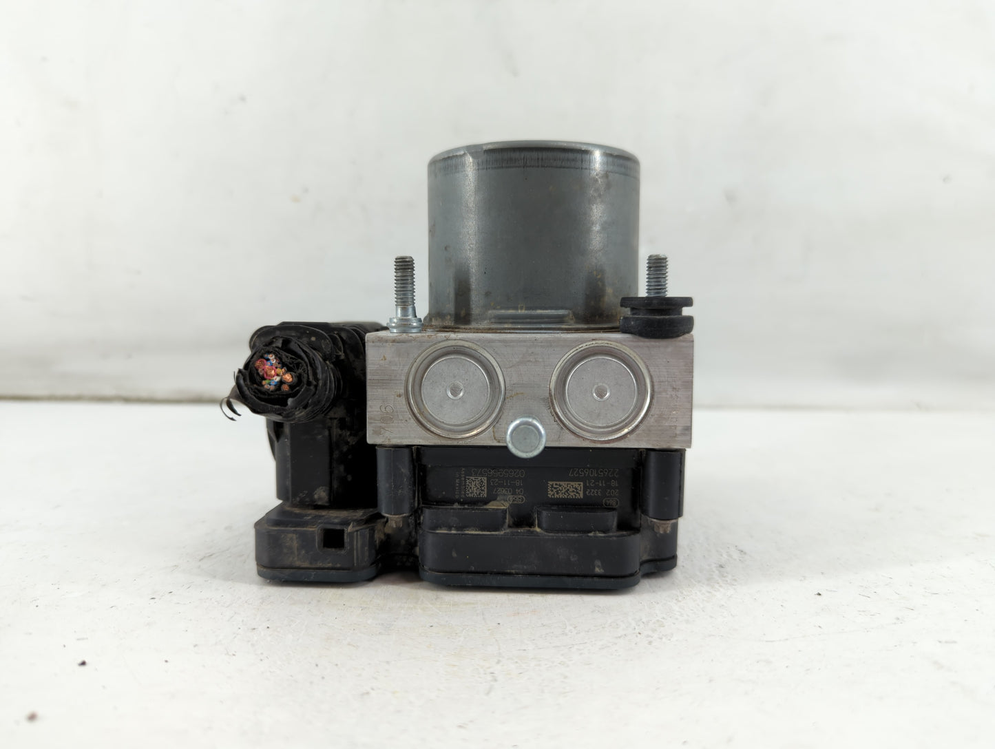 2019-2021 Chevrolet Malibu ABS Pump Control Module Replacement P/N:84502888 Fits Fits 2019 2020 2021 OEM Used Auto Parts - O