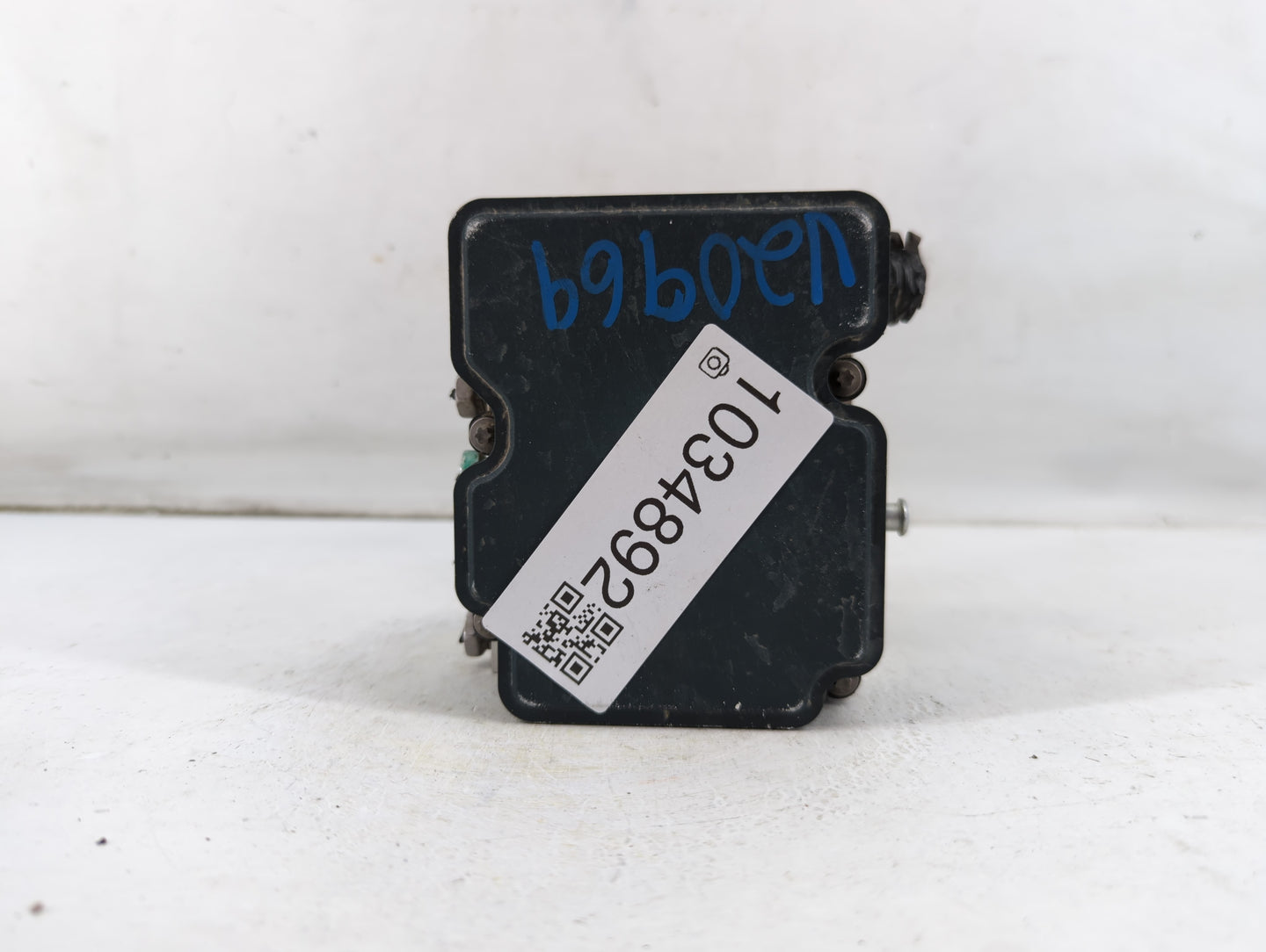 2019-2021 Chevrolet Malibu ABS Pump Control Module Replacement P/N:84502888 Fits Fits 2019 2020 2021 OEM Used Auto Parts - O