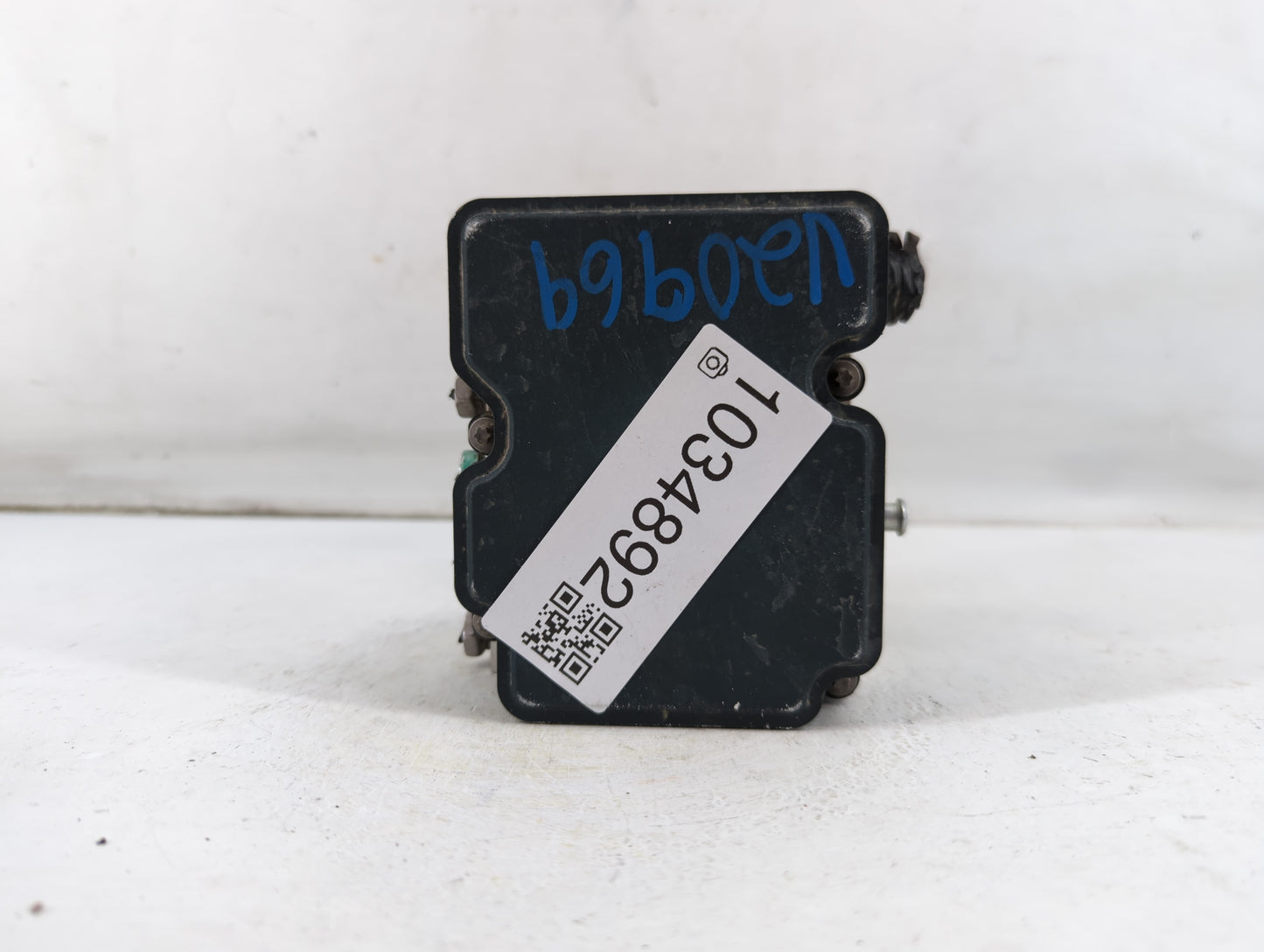 2019-2021 Chevrolet Malibu ABS Pump Control Module Replacement P/N:84502888 Fits Fits 2019 2020 2021 OEM Used Auto Parts - O