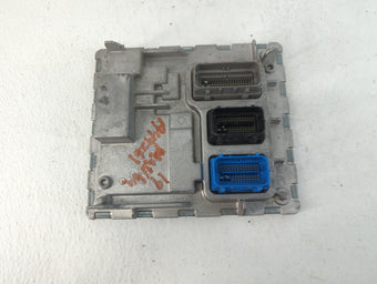 compare product 2018-2019 Chevrolet Malibu PCM Engine Control Computer ECU ECM PCU OEM P/N:12699666 Fits Fits 2018 2019 OEM Used Auto Parts
