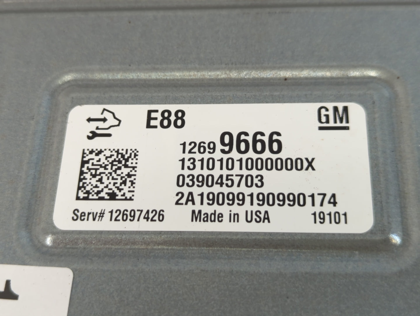2018-2019 Chevrolet Malibu PCM Engine Control Computer ECU ECM PCU OEM P/N:12699666 Fits Fits 2018 2019 OEM Used Auto Parts 
