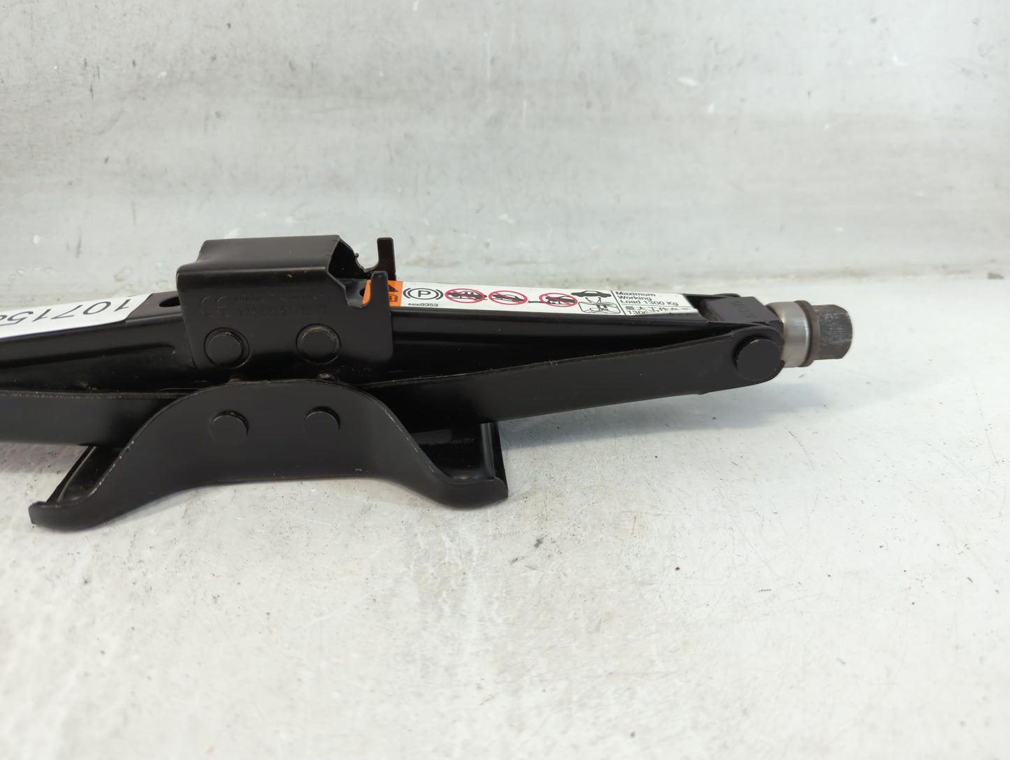 2019 Chevrolet Malibu Spare Scissor Car Jack - Oemusedautoparts1.com