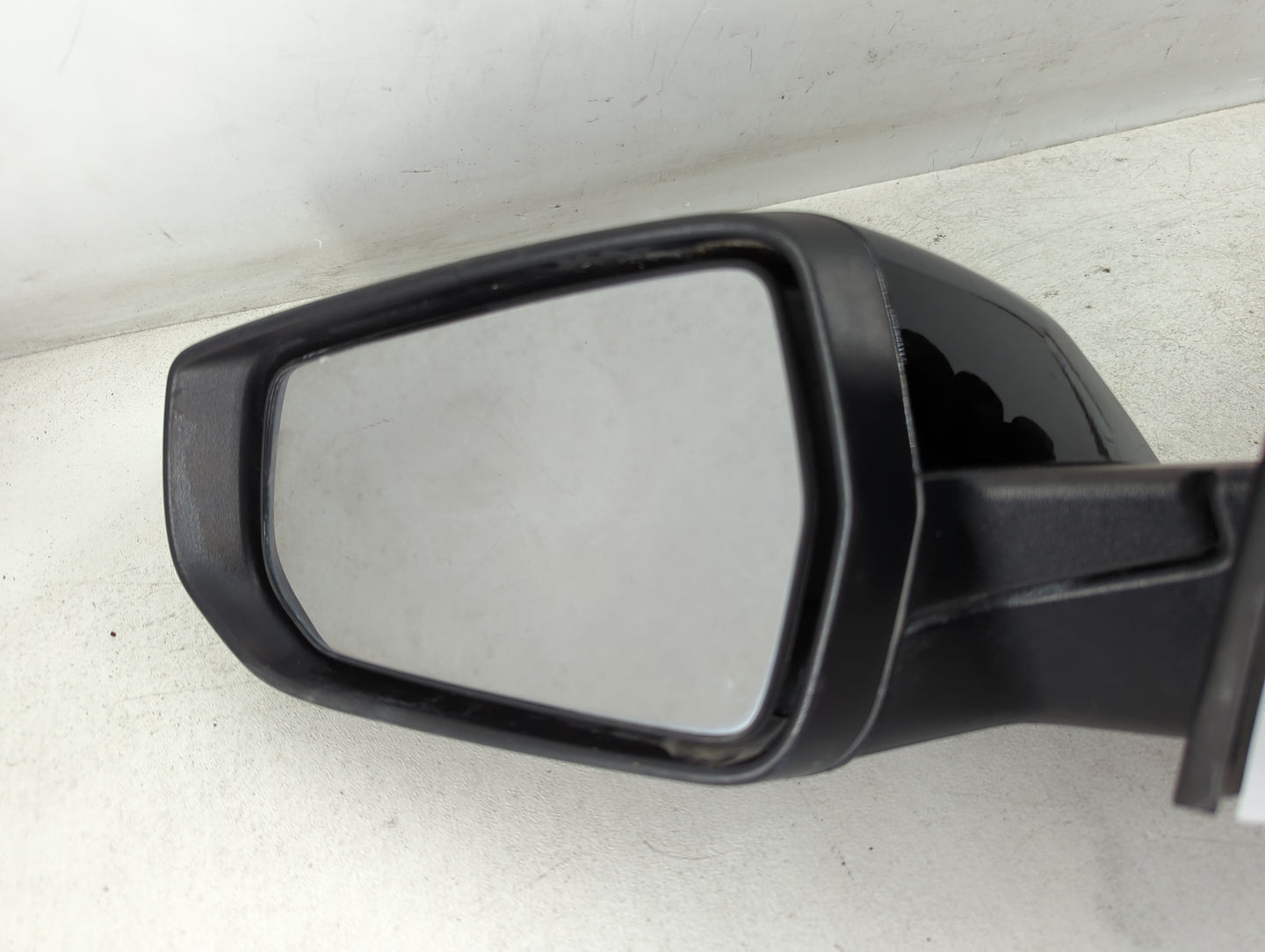 2016-2021 Chevrolet Malibu Driver Side View Mirror - Left Door Mirror OEM Used - Oemusedautoparts1.com