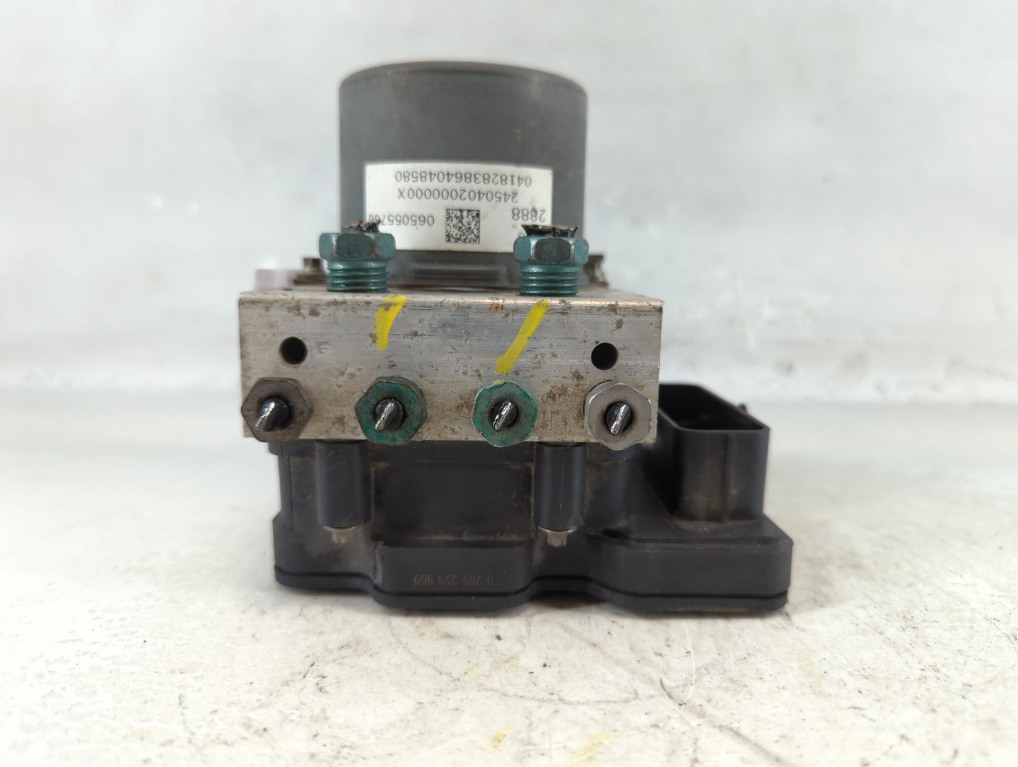 2019-2021 Chevrolet Malibu ABS Pump Control Module Replacement P/N:84502888 Fits Fits 2019 2020 2021 OEM Used Auto Parts - O