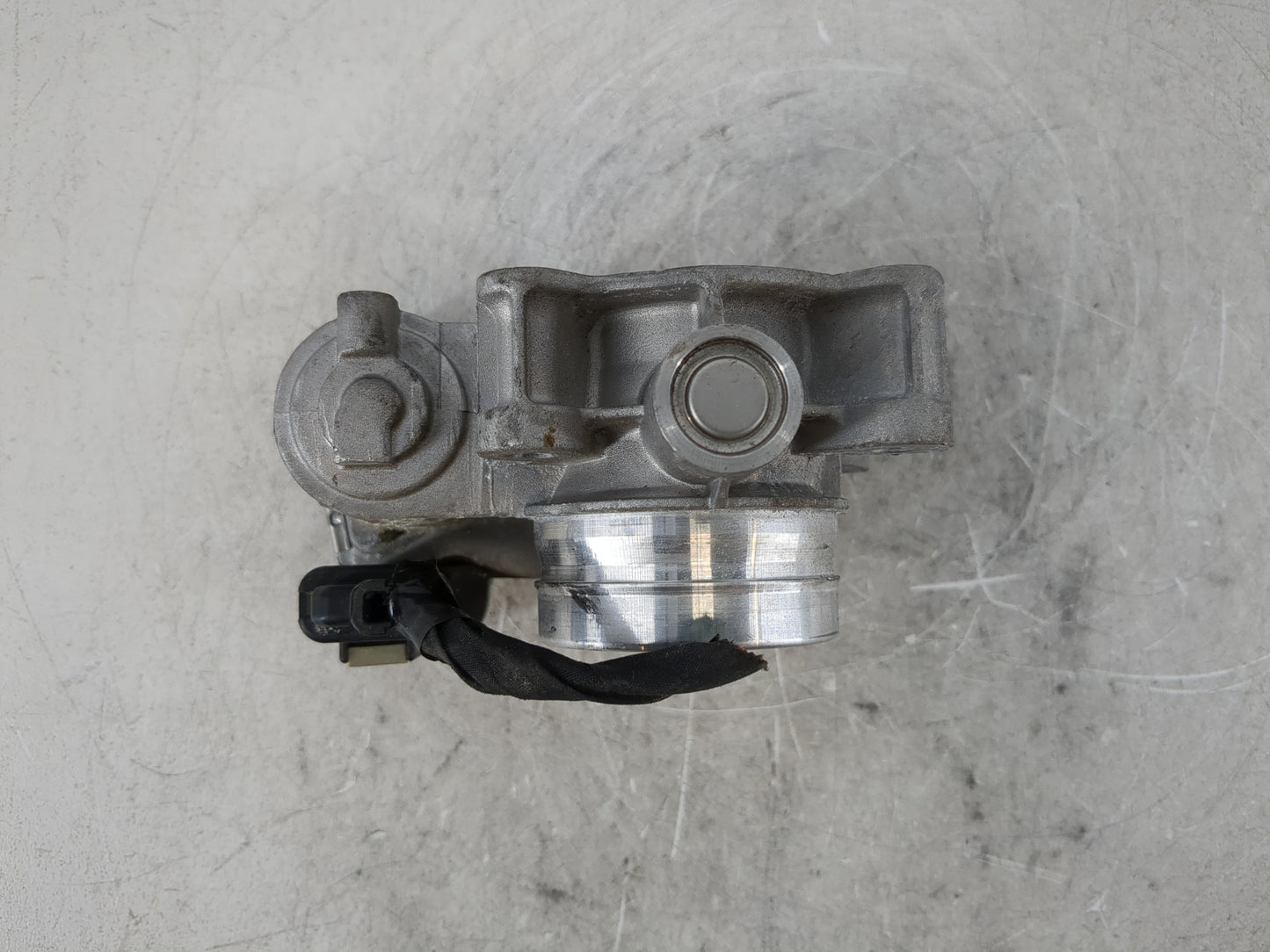 2016-2021 Chevrolet Malibu Throttle Body P/N:12671379AA Fits Fits 2016 2017 2018 2019 2020 2021 2022 OEM Used Auto Parts - O