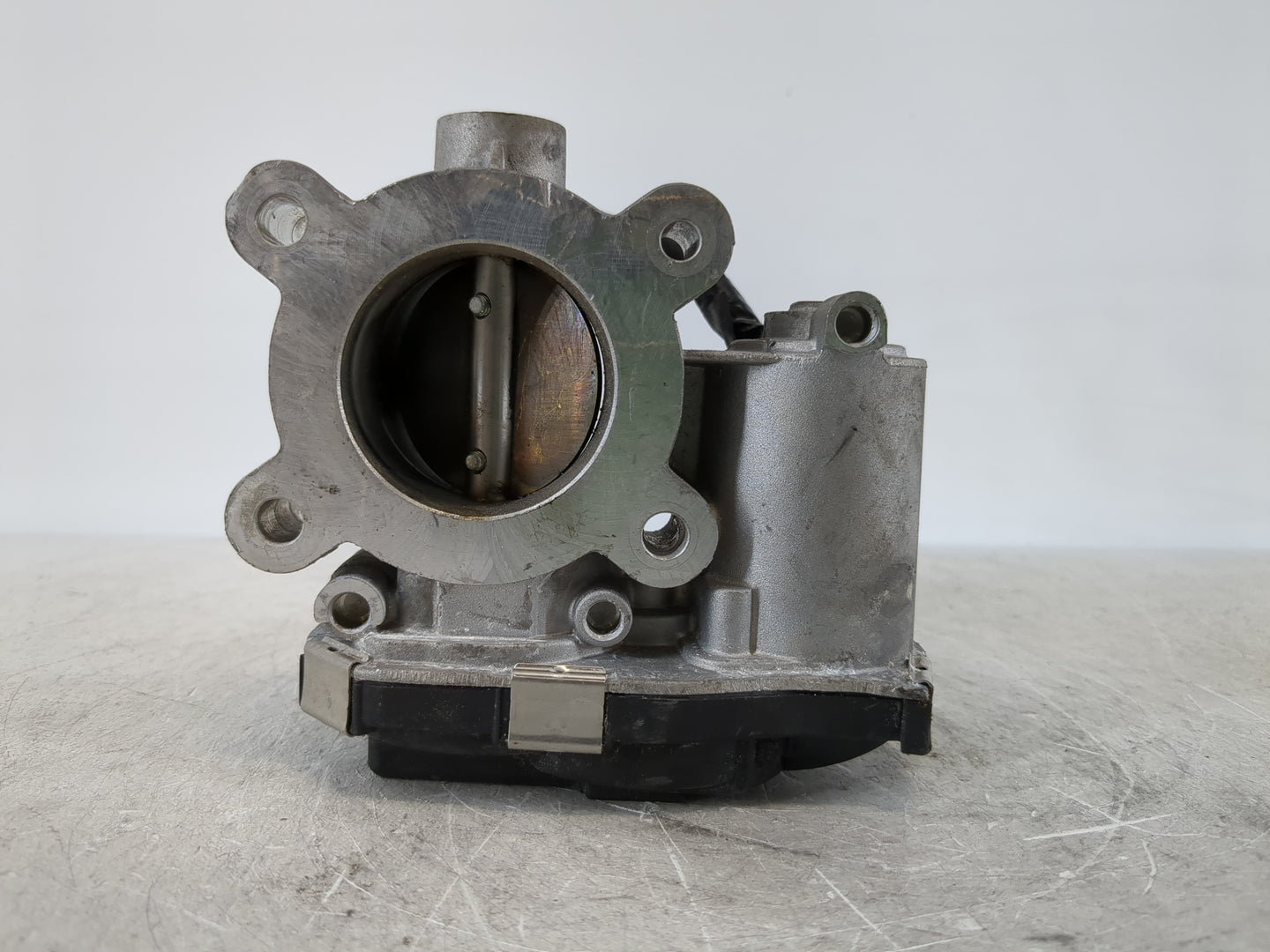 2016-2021 Chevrolet Malibu Throttle Body P/N:12671379AA Fits Fits 2016 2017 2018 2019 2020 2021 2022 OEM Used Auto Parts - O