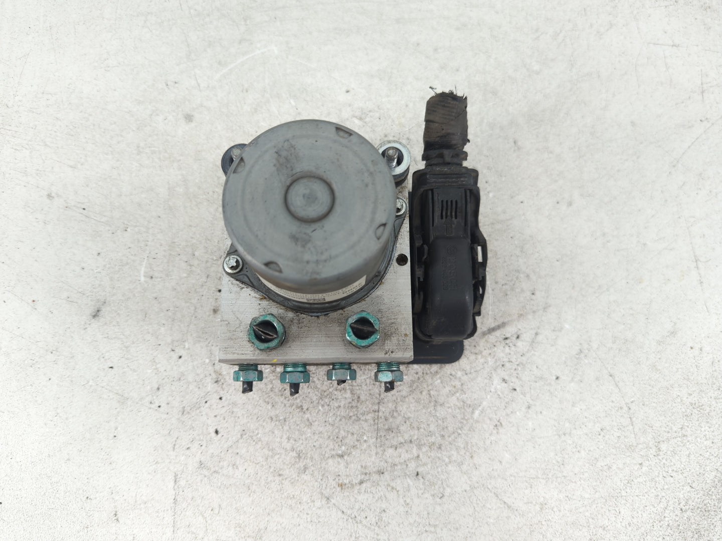 2019-2021 Chevrolet Malibu ABS Pump Control Module Replacement P/N:065055766 84502888 Fits Fits 2019 2020 2021 OEM Used Auto