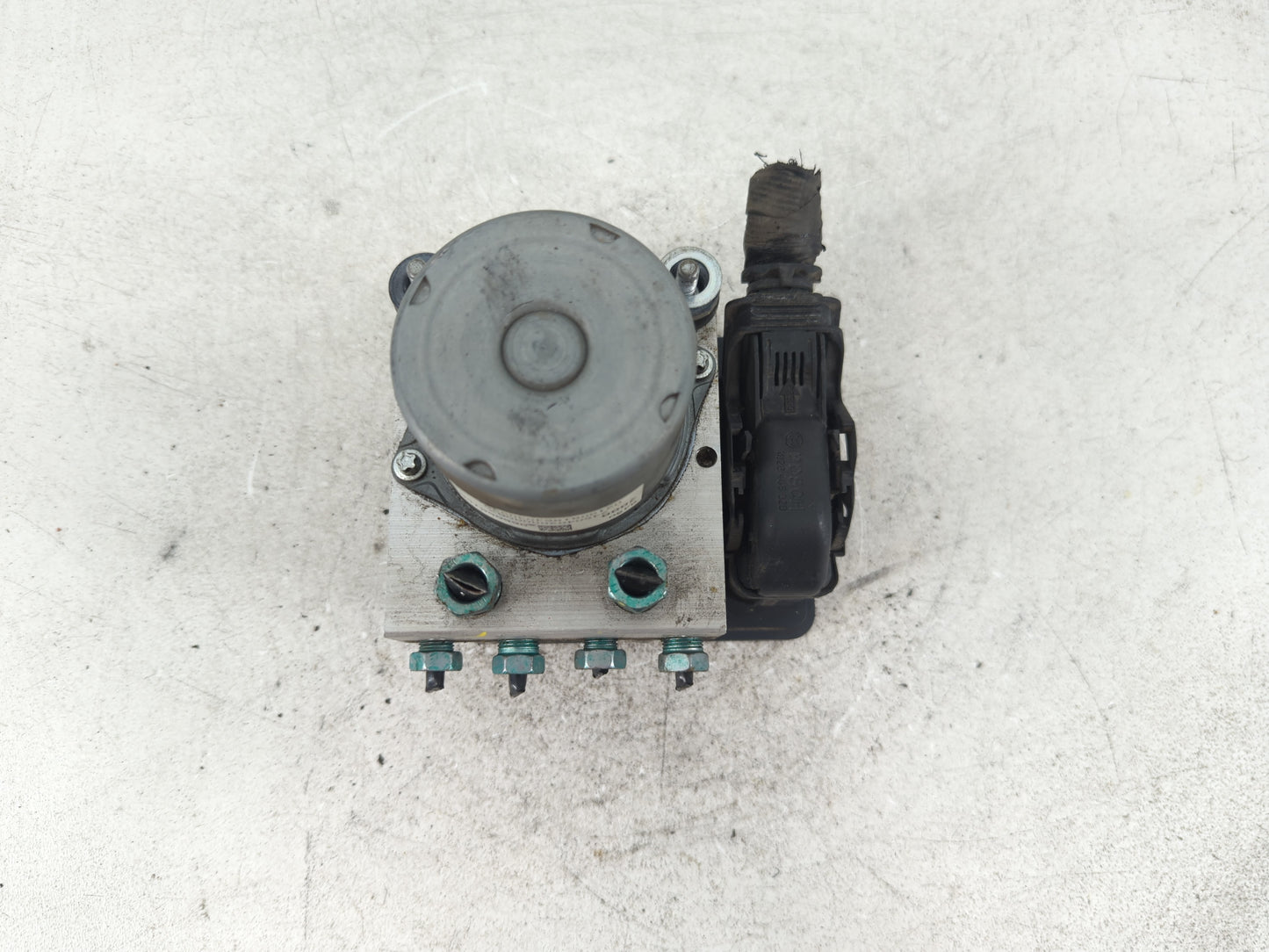 2019-2021 Chevrolet Malibu ABS Pump Control Module Replacement P/N:065055766 84502888 Fits Fits 2019 2020 2021 OEM Used Auto