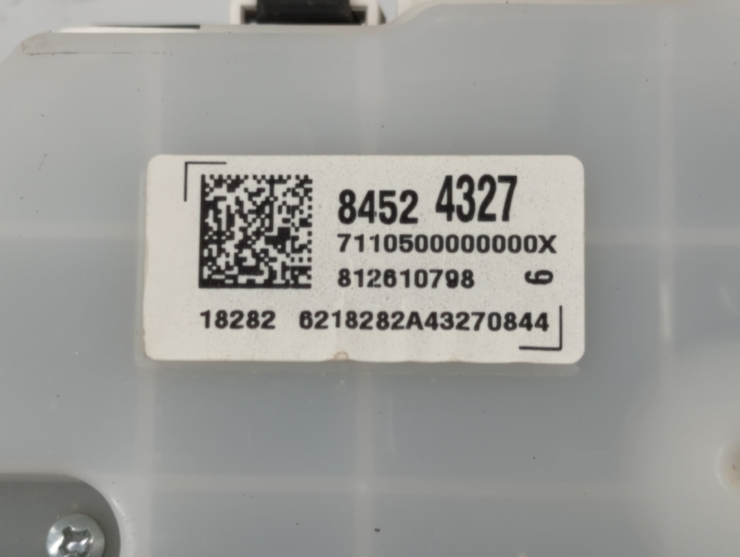 2019 Chevrolet Malibu Instrument Cluster Speedometer Gauges P/N:84524327 Fits OEM Used Auto Parts - Oemusedautoparts1.com