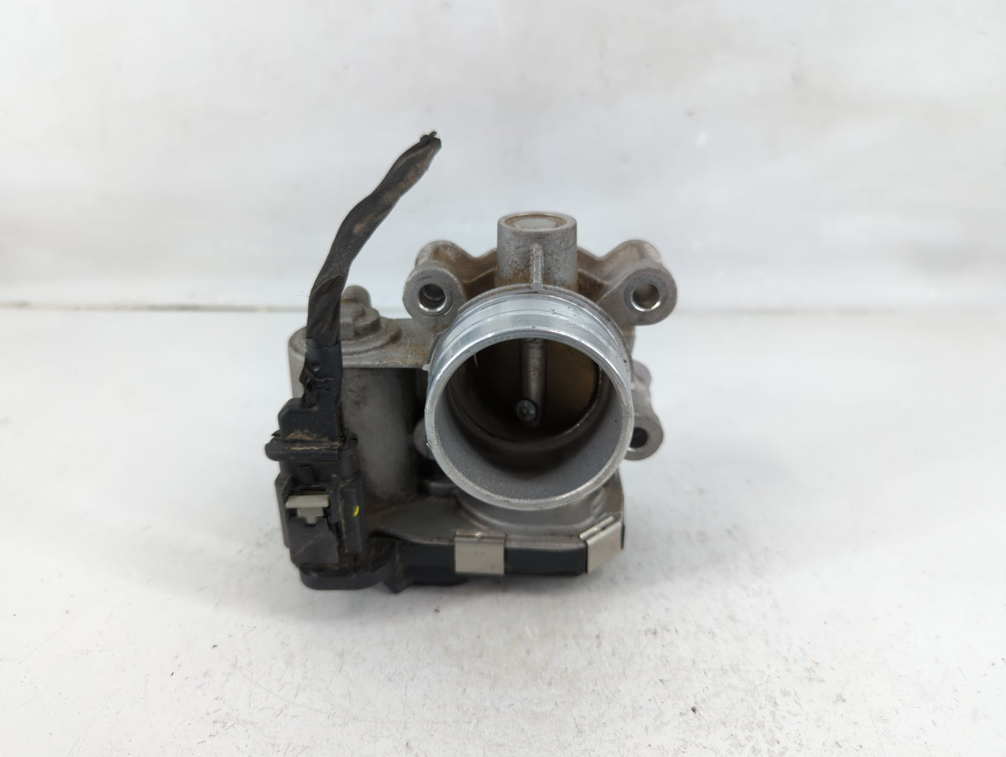 2016-2021 Chevrolet Malibu Throttle Body P/N:12671379AA Fits Fits 2016 2017 2018 2019 2020 2021 2022 OEM Used Auto Parts - O