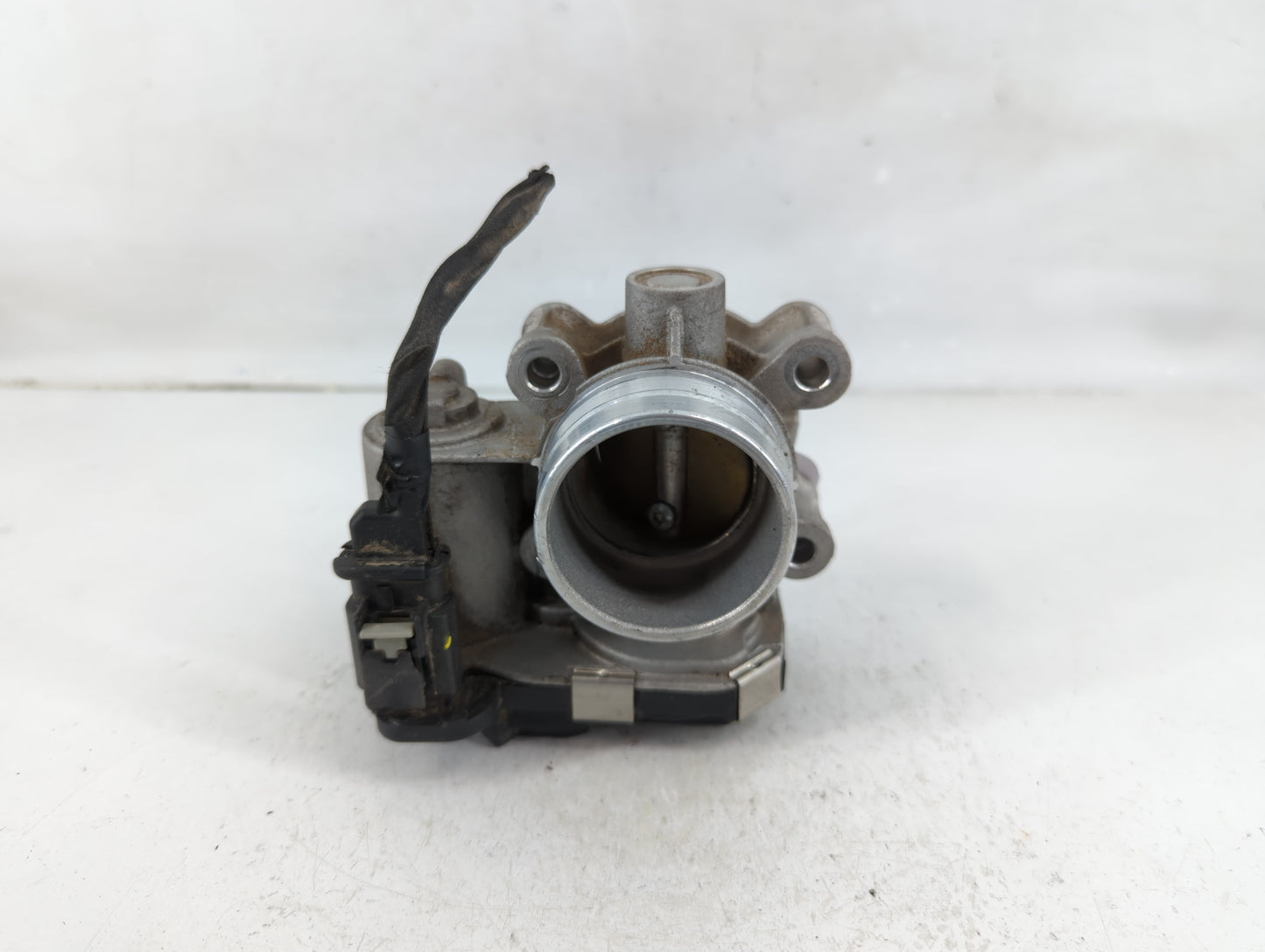 2016-2021 Chevrolet Malibu Throttle Body P/N:12671379AA Fits Fits 2016 2017 2018 2019 2020 2021 2022 OEM Used Auto Parts - O