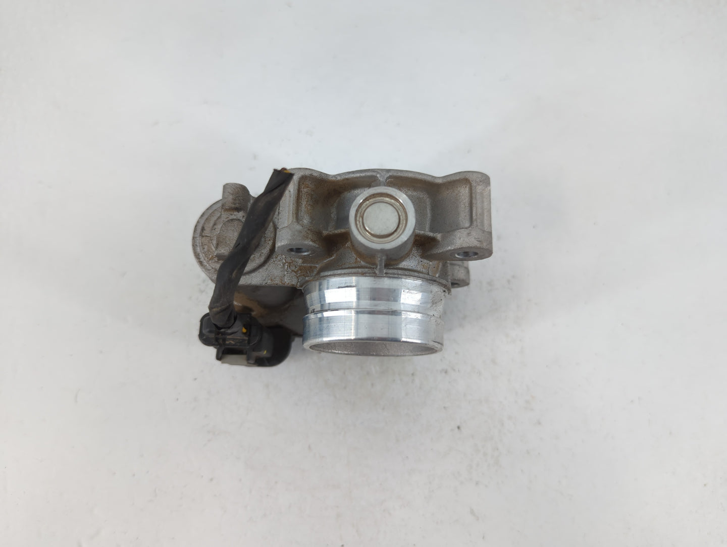 2016-2021 Chevrolet Malibu Throttle Body P/N:12671379AA Fits Fits 2016 2017 2018 2019 2020 2021 2022 OEM Used Auto Parts - O