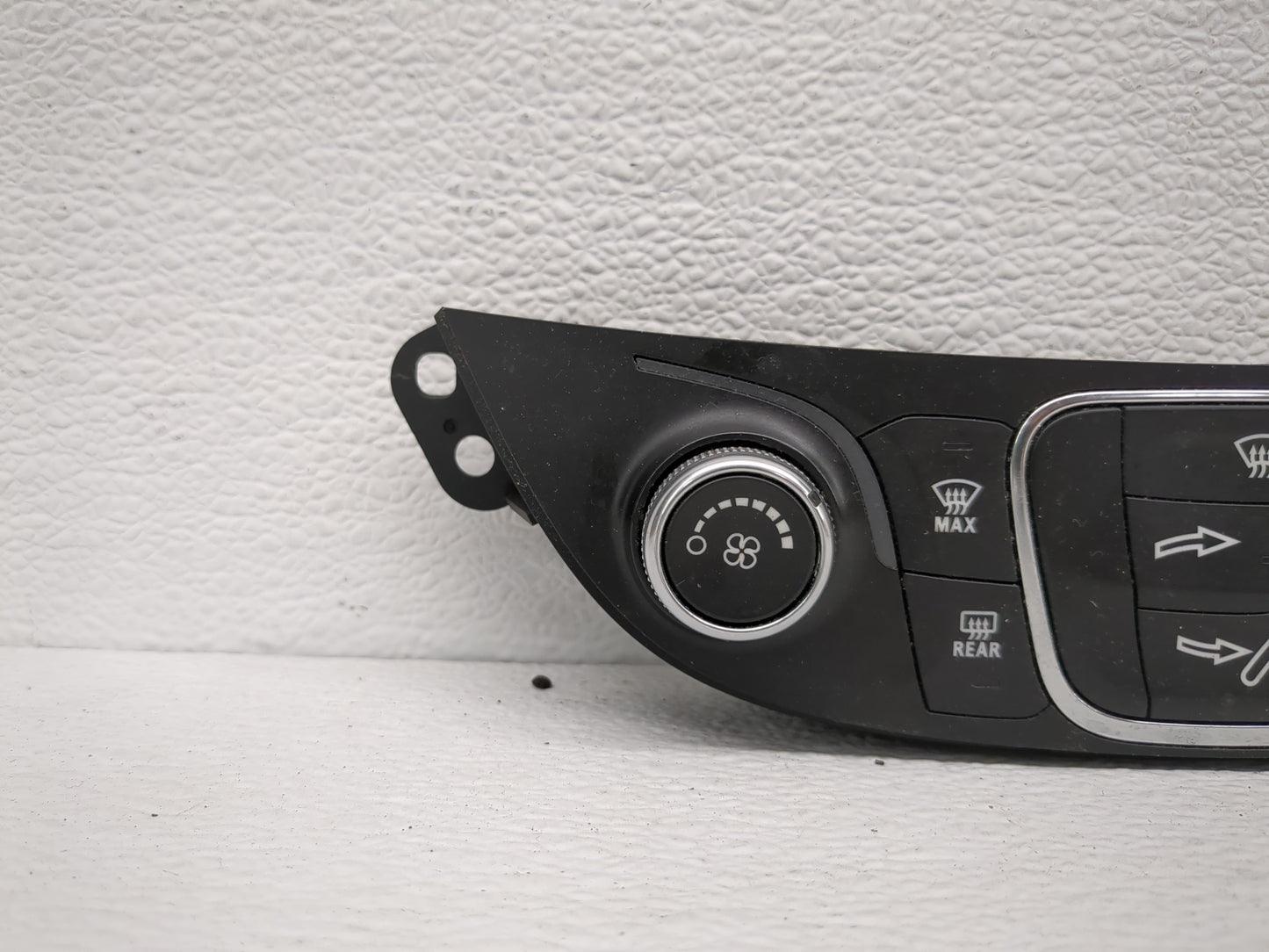 2019-2021 Chevrolet Malibu Climate Control Module Temperature AC/Heater Replacement P/N:84426651 Fits Fits 2019 2020 2021 OE