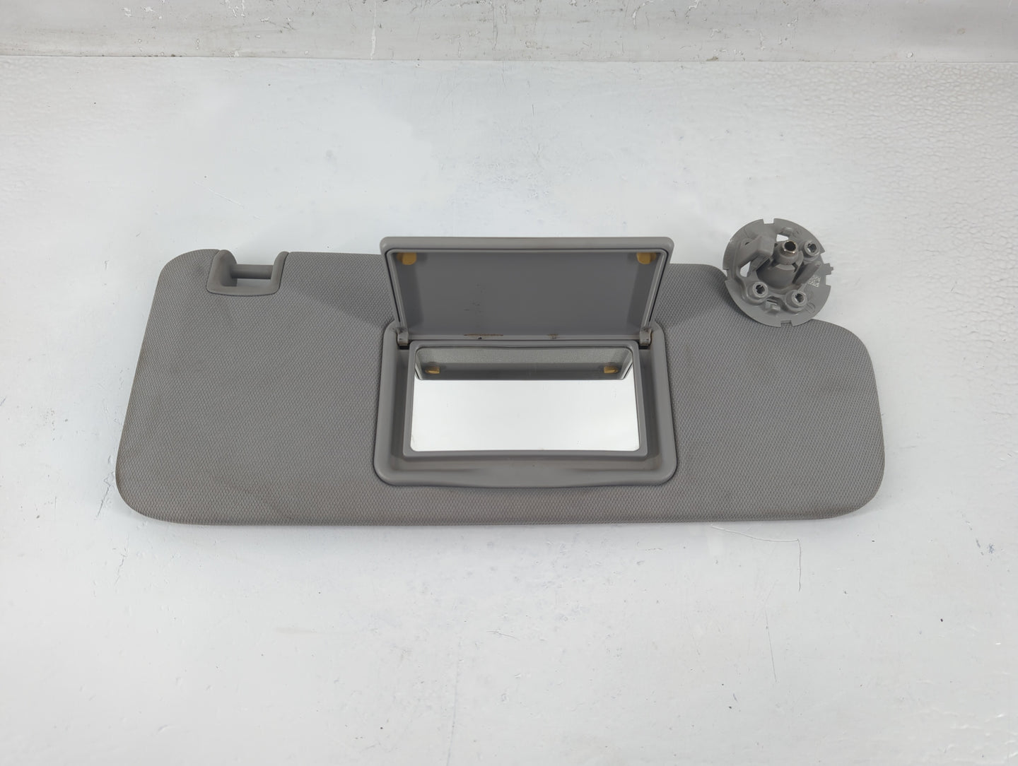 2016-2021 Chevrolet Malibu Sun Visor Shade Replacement Passenger Right Mirror Fits Fits 2016 2017 2018 2019 2020 2021 OEM Us