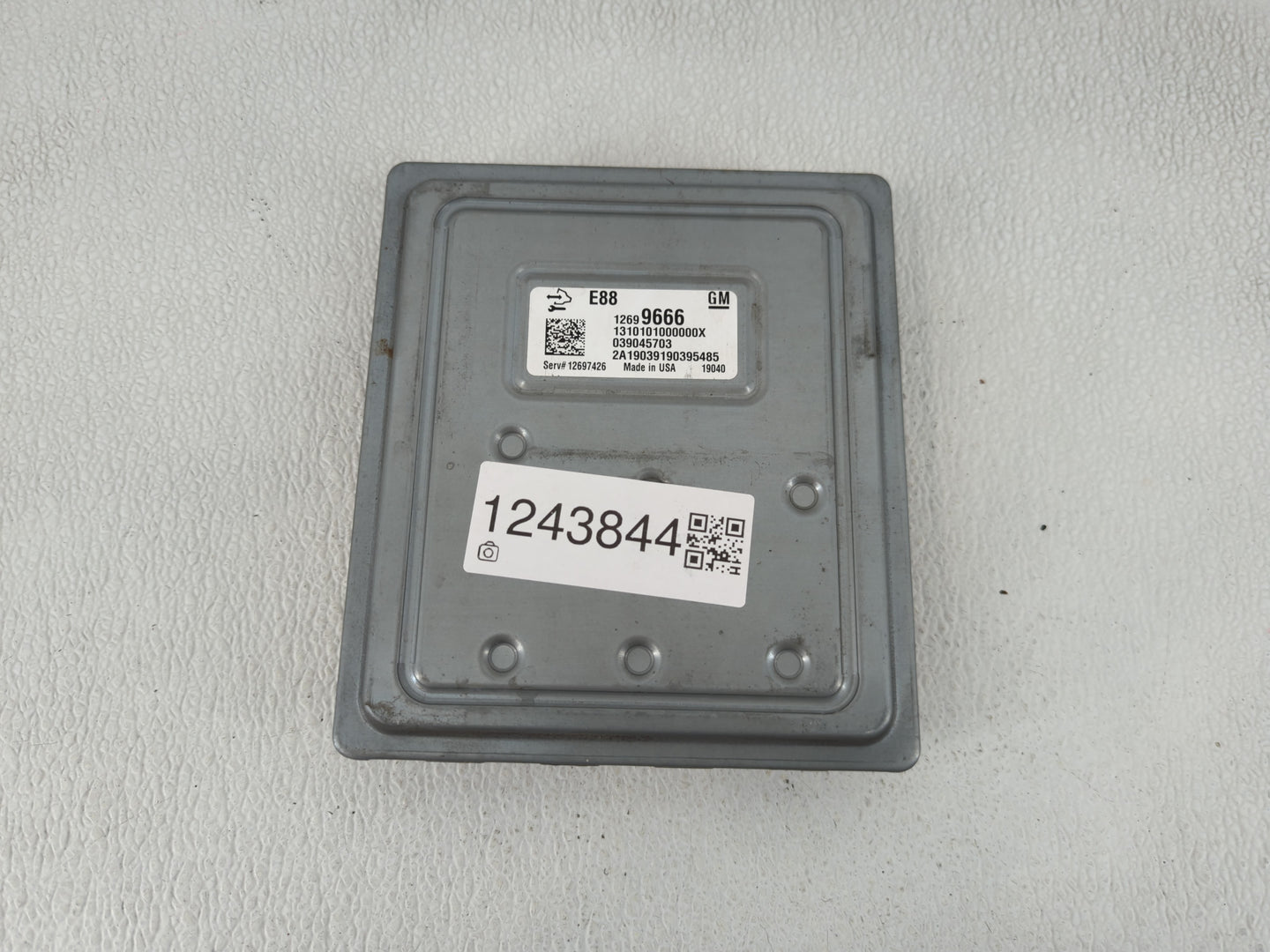 2018-2019 Chevrolet Malibu PCM Engine Control Computer ECU ECM PCU OEM P/N:12699666 Fits Fits 2018 2019 OEM Used Auto Parts 