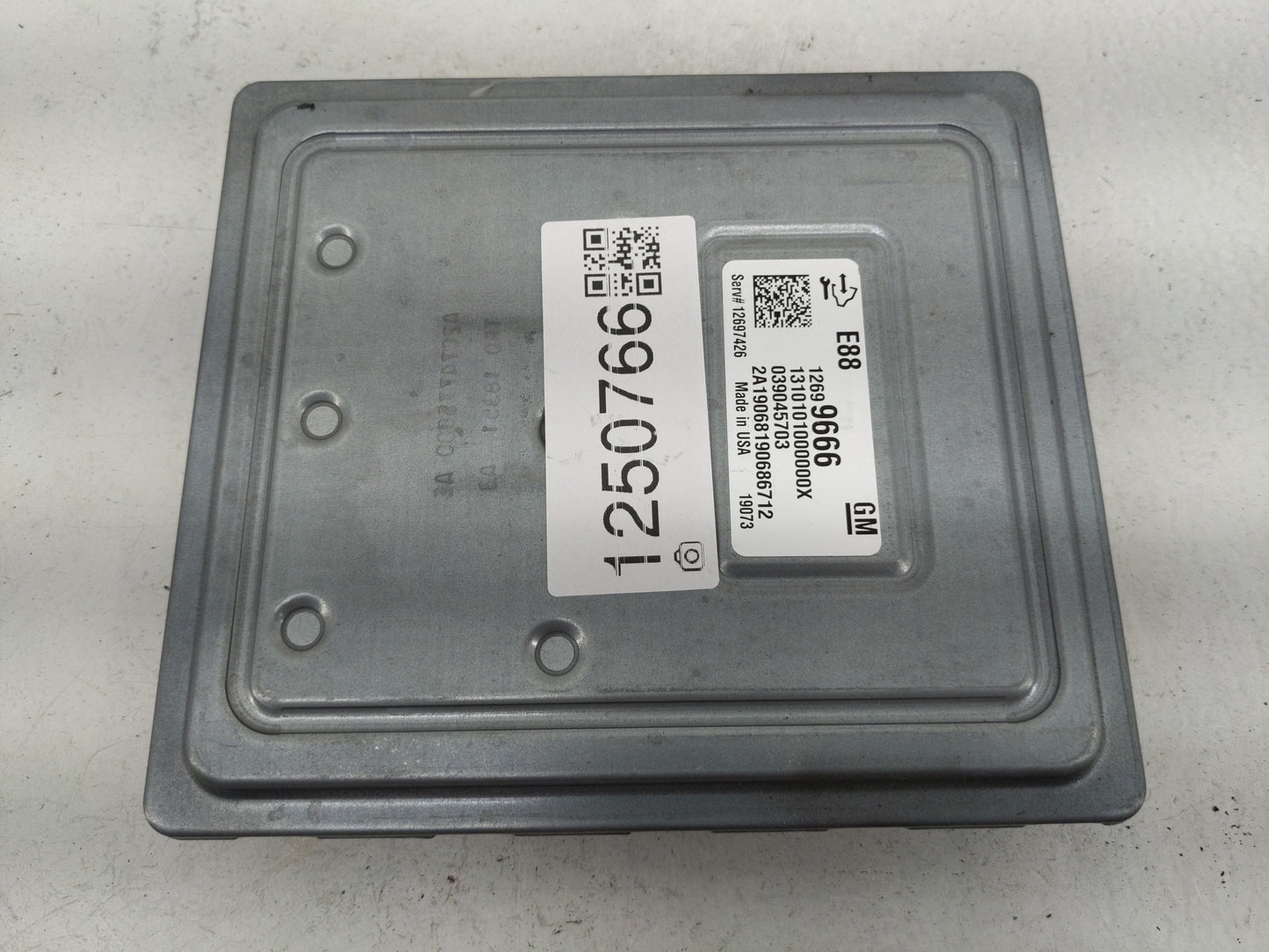 2018-2019 Chevrolet Malibu PCM Engine Control Computer ECU ECM PCU OEM P/N:12699666 Fits Fits 2018 2019 OEM Used Auto Parts 