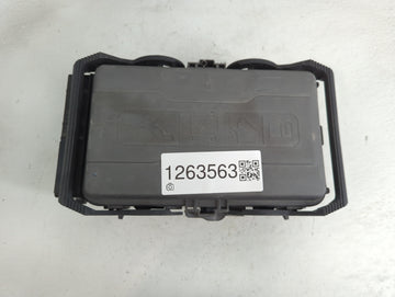 2019 Chevrolet Malibu Fusebox Fuse Box Panel Relay Module Fits OEM Used Auto Parts - Oemusedautoparts1.com