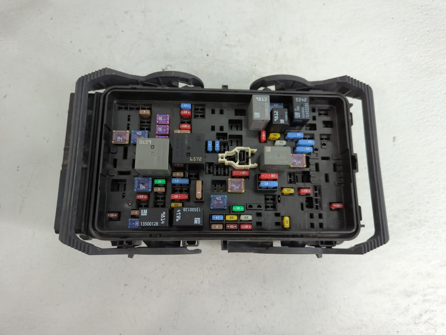 2019 Chevrolet Malibu Fusebox Fuse Box Panel Relay Module Fits OEM Used Auto Parts - Oemusedautoparts1.com