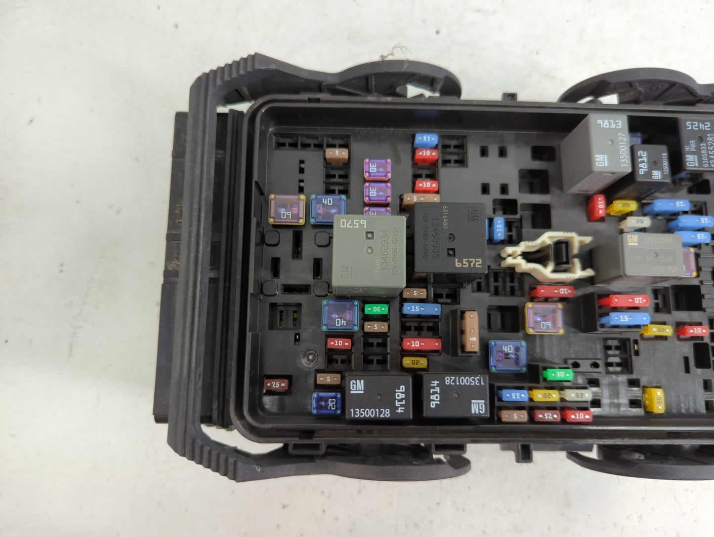 2019 Chevrolet Malibu Fusebox Fuse Box Panel Relay Module Fits OEM Used Auto Parts - Oemusedautoparts1.com