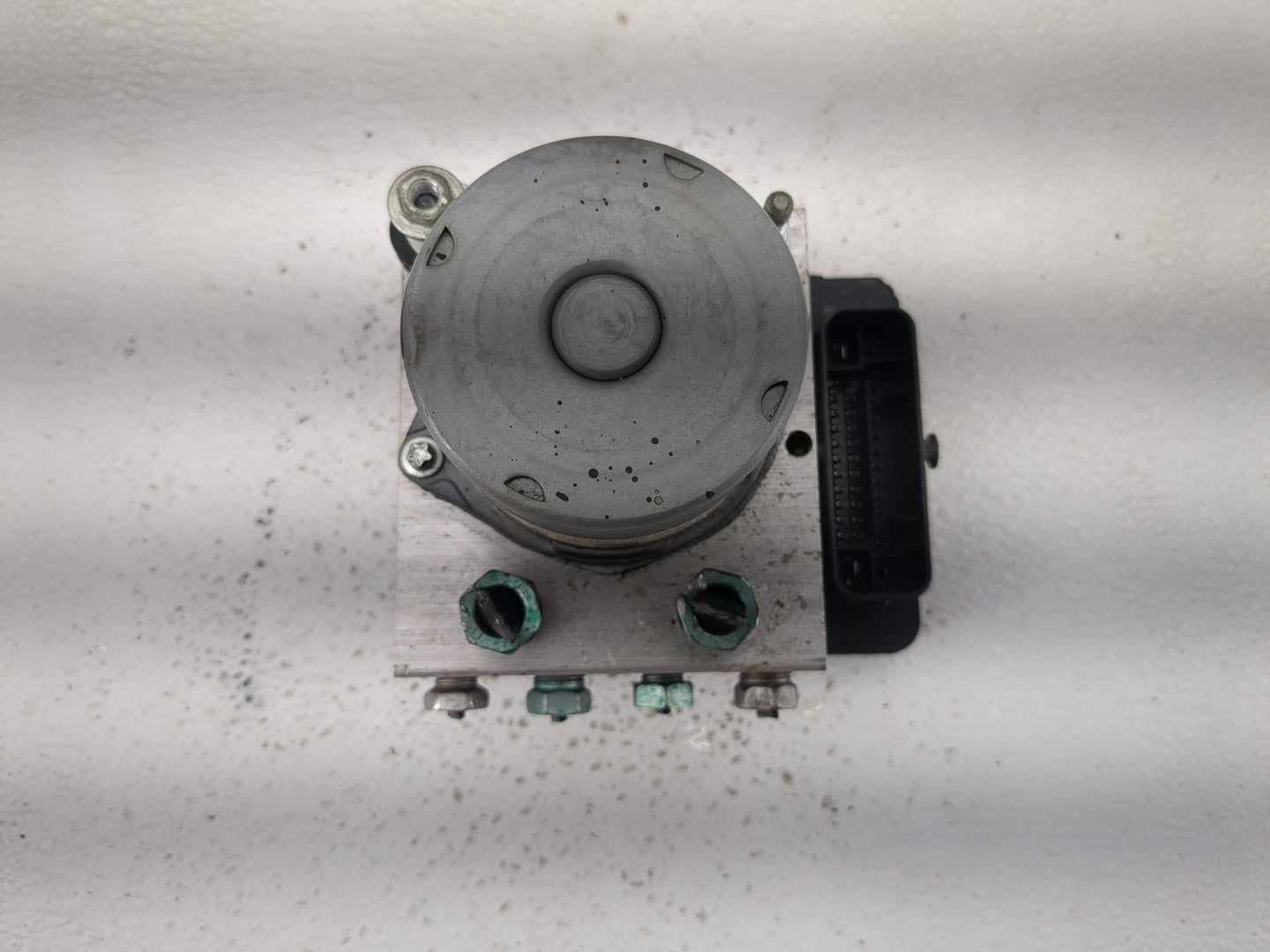 2019-2021 Chevrolet Malibu ABS Pump Control Module Replacement P/N:065055766 8450 2888 Fits Fits 2019 2020 2021 OEM Used Aut