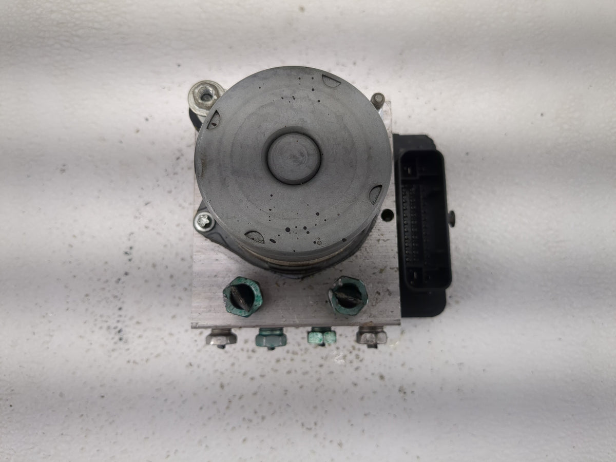 2019-2021 Chevrolet Malibu Anti-Lock Brake ABS Pump Module Actuator OEM P/N:065055766 8450 2888 Fits Fits 2019 2020 2021 OEM