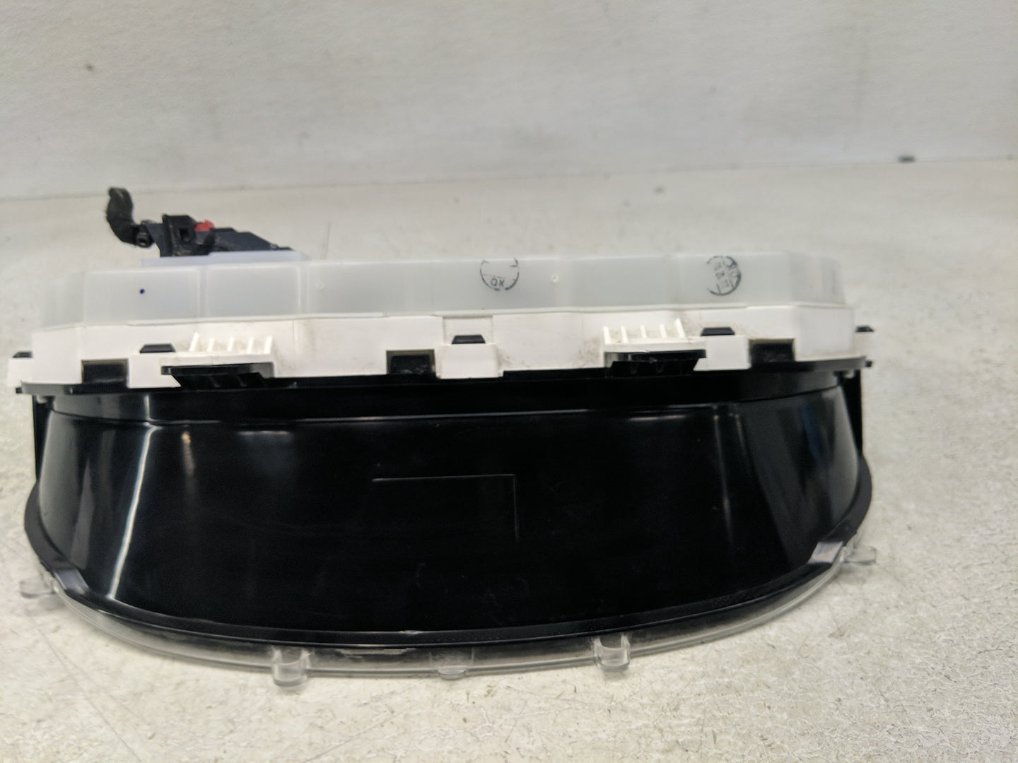 2019 Chevrolet Malibu Instrument Cluster Speedometer Gauges P/N:84524327 Fits OEM Used Auto Parts - Oemusedautoparts1.com