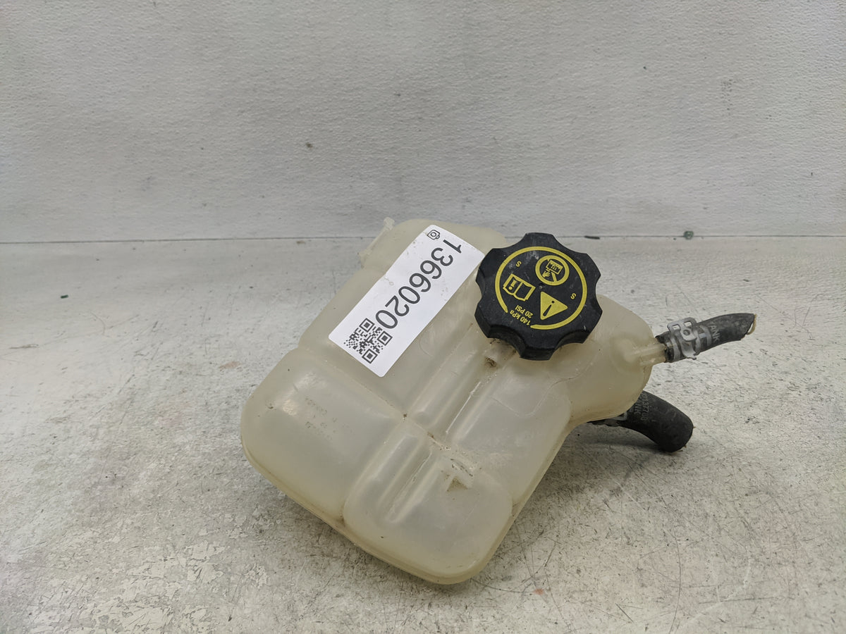 2013 Chevrolet Malibu Radiator Coolant Overflow Expansion Tank Bottle 1366020 - Oemusedautoparts1.com