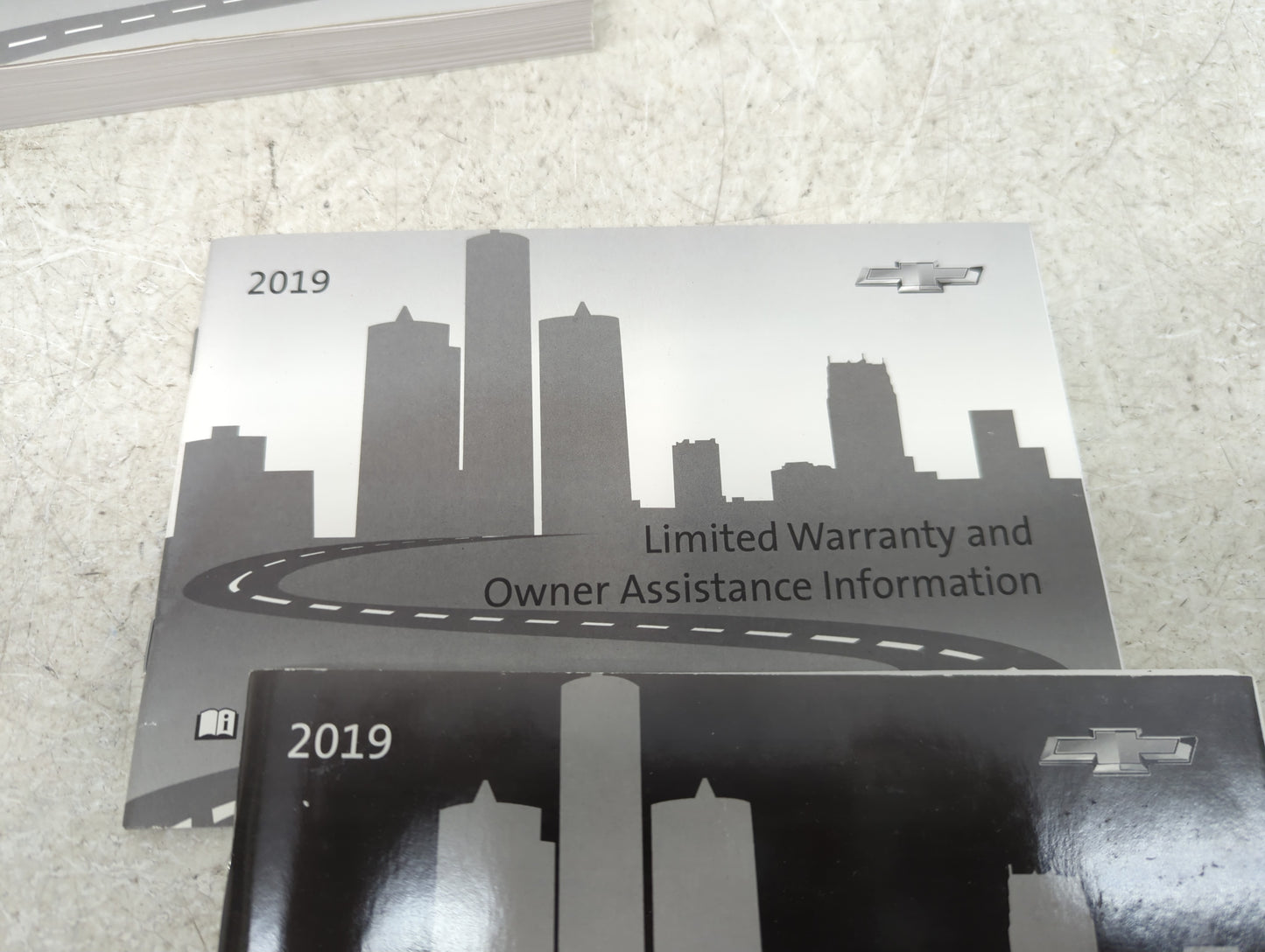 2019 Chevrolet Malibu Owners Manual Book Guide P/N:84074155 B OEM Used Auto Parts - Oemusedautoparts1.com
