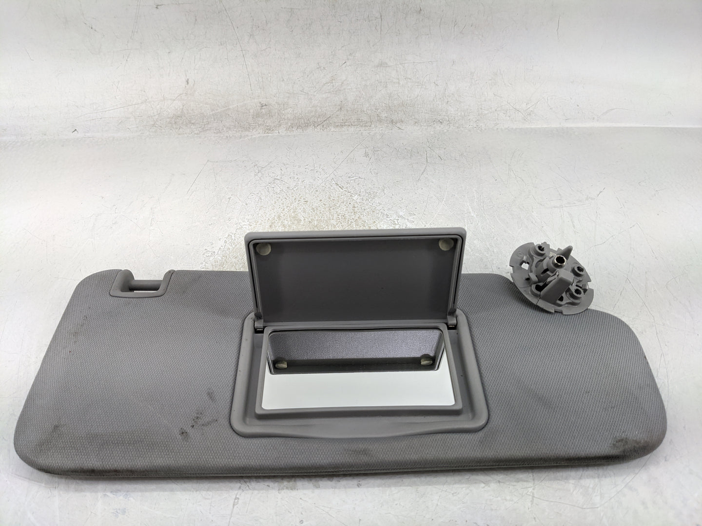 2016-2021 Chevrolet Malibu Sun Visor Shade Replacement Passenger Right Mirror Fits Fits 2016 2017 2018 2019 2020 2021 OEM Us