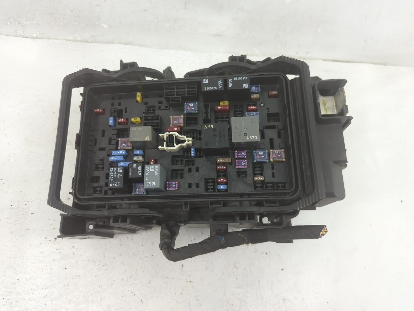 2019-2021 Chevrolet Malibu Fusebox Fuse Box Panel Relay Module P/N:84586305 Fits Fits 2019 2020 2021 OEM Used Auto Parts - O