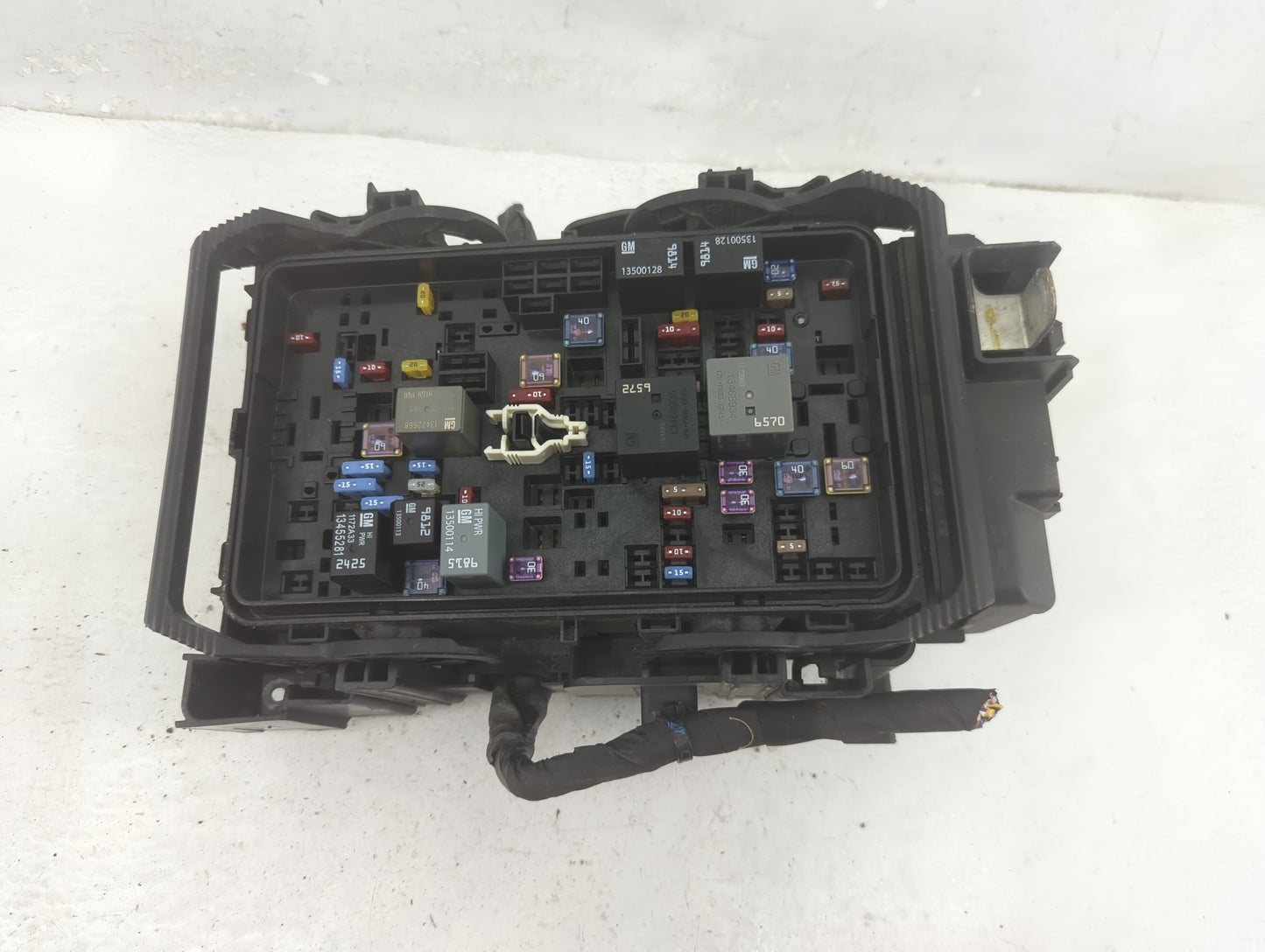 2019-2021 Chevrolet Malibu Fusebox Fuse Box Panel Relay Module P/N:84586305 Fits Fits 2019 2020 2021 OEM Used Auto Parts - O